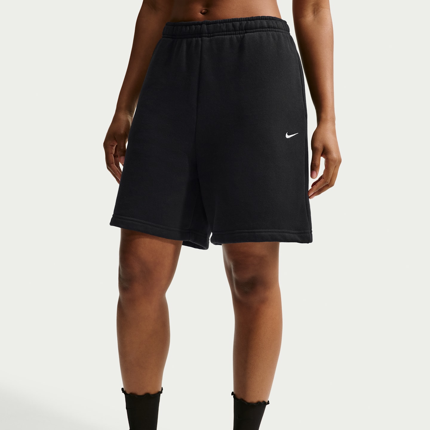 Женские шорты Nike Studio Fleece Medium Weight оверсайз с высокой посадкой, цвет: Чёрный / Молочный — фото 2