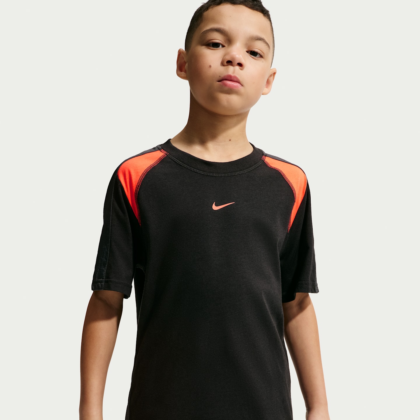 Детский топ Nike Sportswear City Utility с коротким рукавом, цвет: Чёрный / Антрацитовый — фото 1