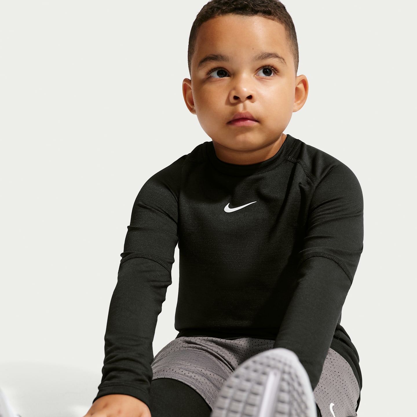 Детский топ Nike Pro Dri-FIT Warm Long-Sleeve Top, цвет: Чёрный — фото 3