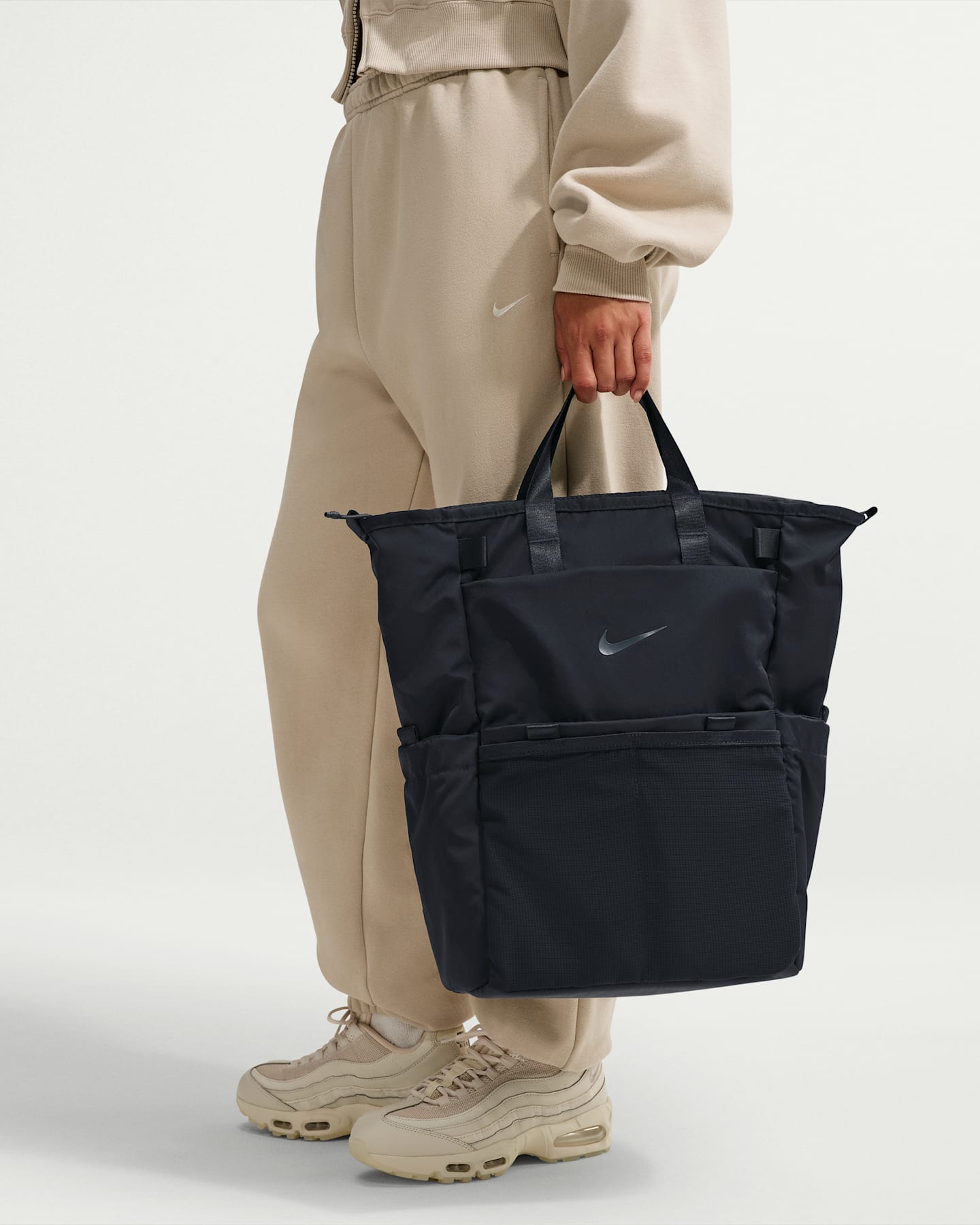 Сумка Nike (M) Convertible Diaper Bag 2.0 (Maternity) (25L), цвет: Чёрный / Антрацитовый — фото 13