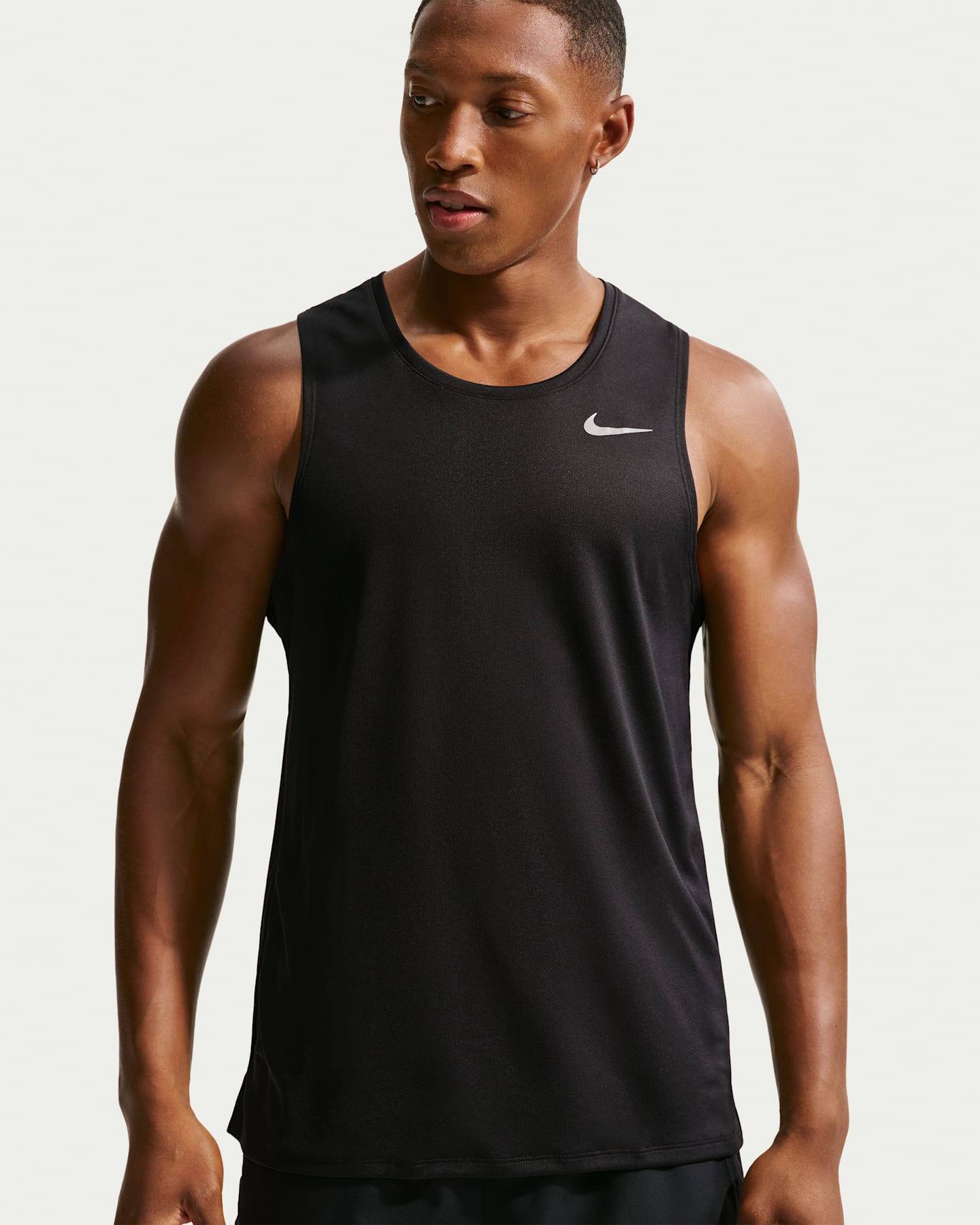 Мужская беговая майка Nike Miler Dri-FIT, цвет: Чёрный — фото 6
