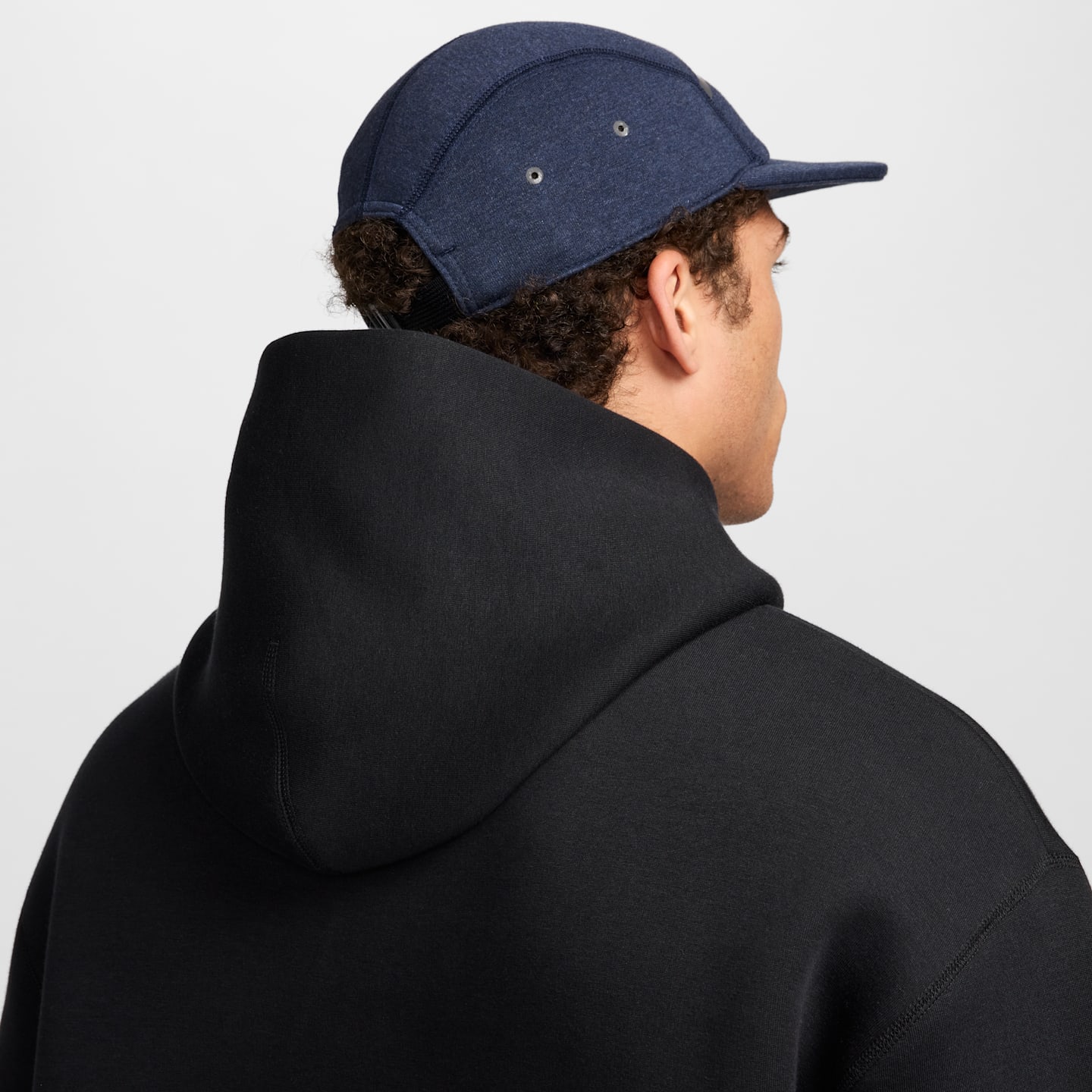 Флисовая кепка Nike Fly Cap Unstructured с плоским козырьком, цвет: Обсидиановый / Чёрный — фото 2