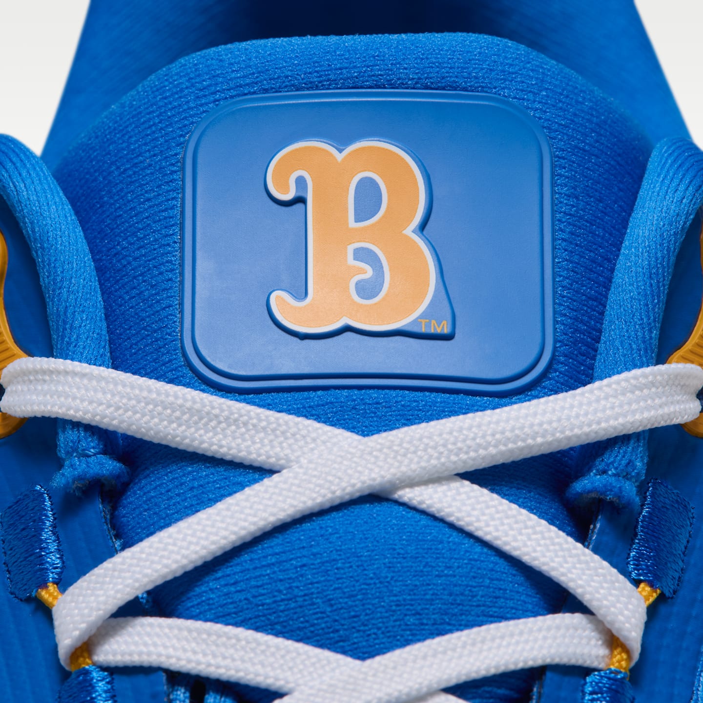 Мужские кроссовки Nike College Vomero 18 (Ucla) Road Running, цвет: Синий / Золотой — фото 10