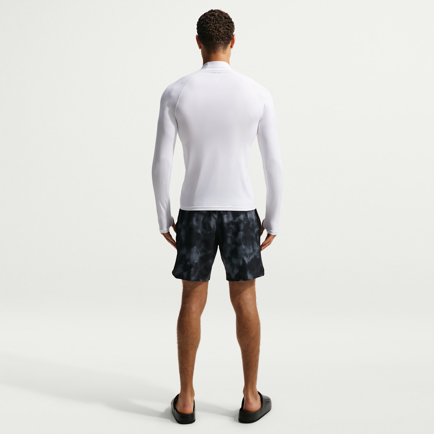 Мужской рашгард Nike Swim Whitewater Essential Dri-FIT UV с длинным рукавом, цвет: Белый — фото 5