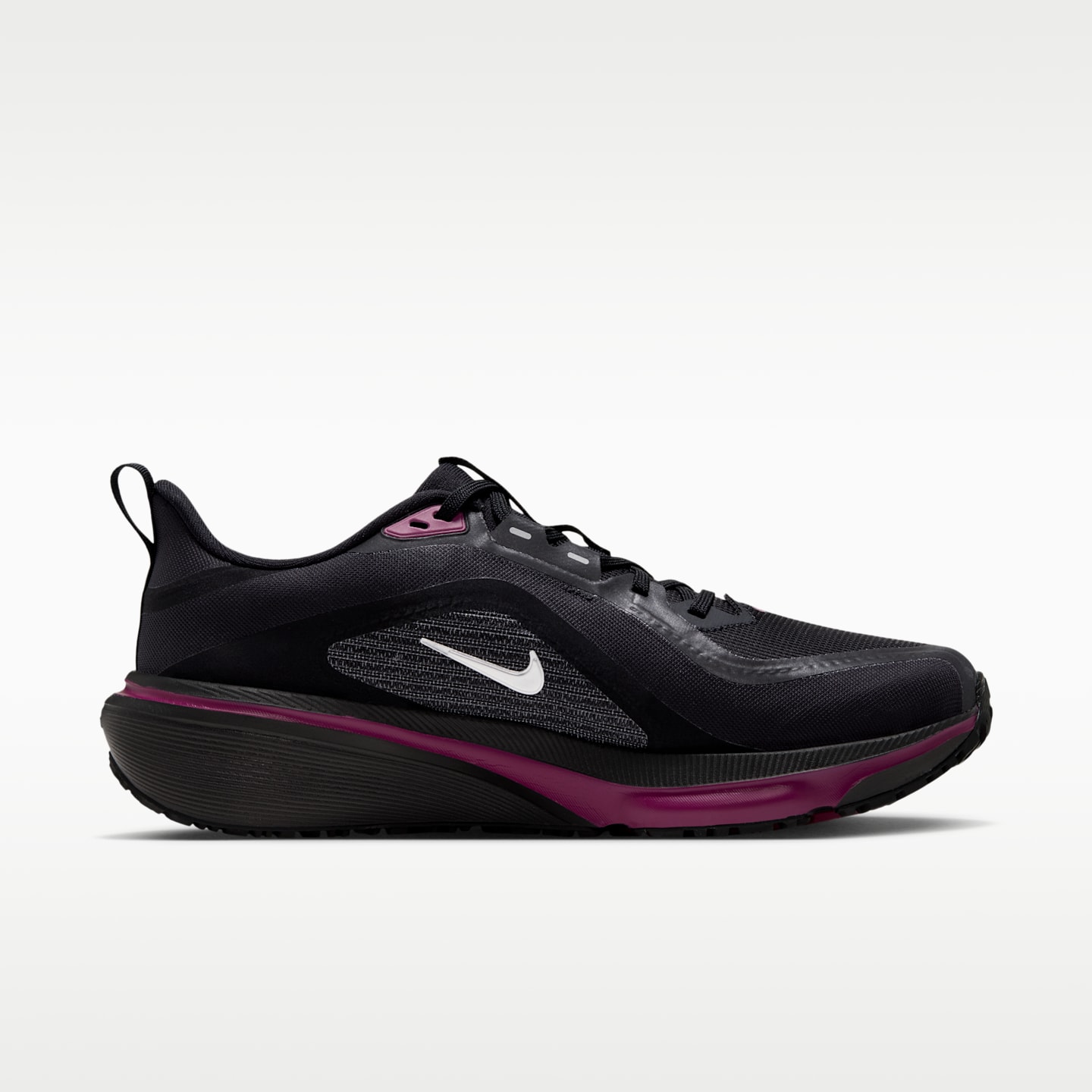 Женские кроссовки Nike Pegasus 42 GORE-TEX Waterproof Road Running, цвет: Чёрный / Ягодный — фото 3