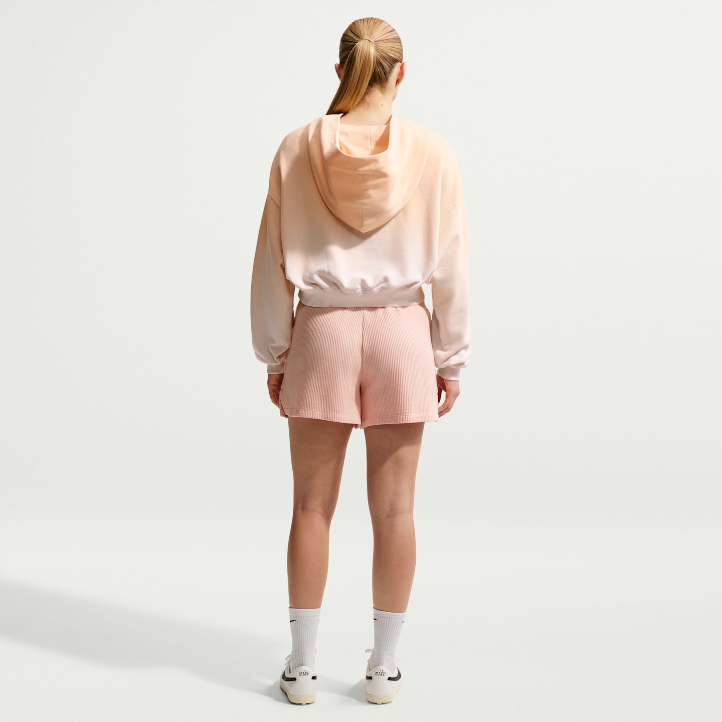Женское худи Nike Sportswear Phoenix Fleece Oversized Henley, цвет: Меловой / Ледяной персиковый — фото 5