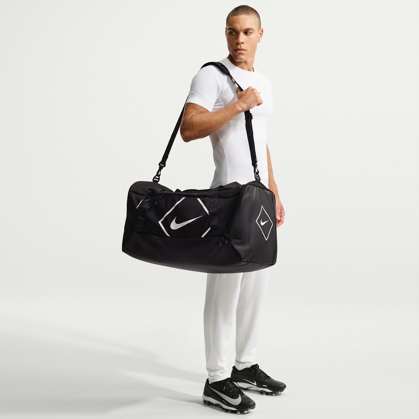 Спортивная сумка Nike Diamond Duffel, 72 л, цвет: Чёрный — фото 12