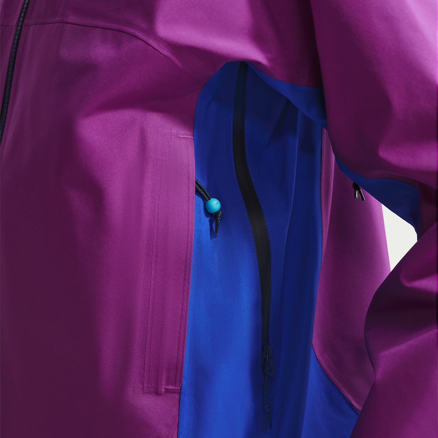 Женская куртка Nike ACG Misery Ridge Storm-FIT Adv GORE-TEX 3L Hiking, цвет: Ягодный / Королевский синий — фото 8