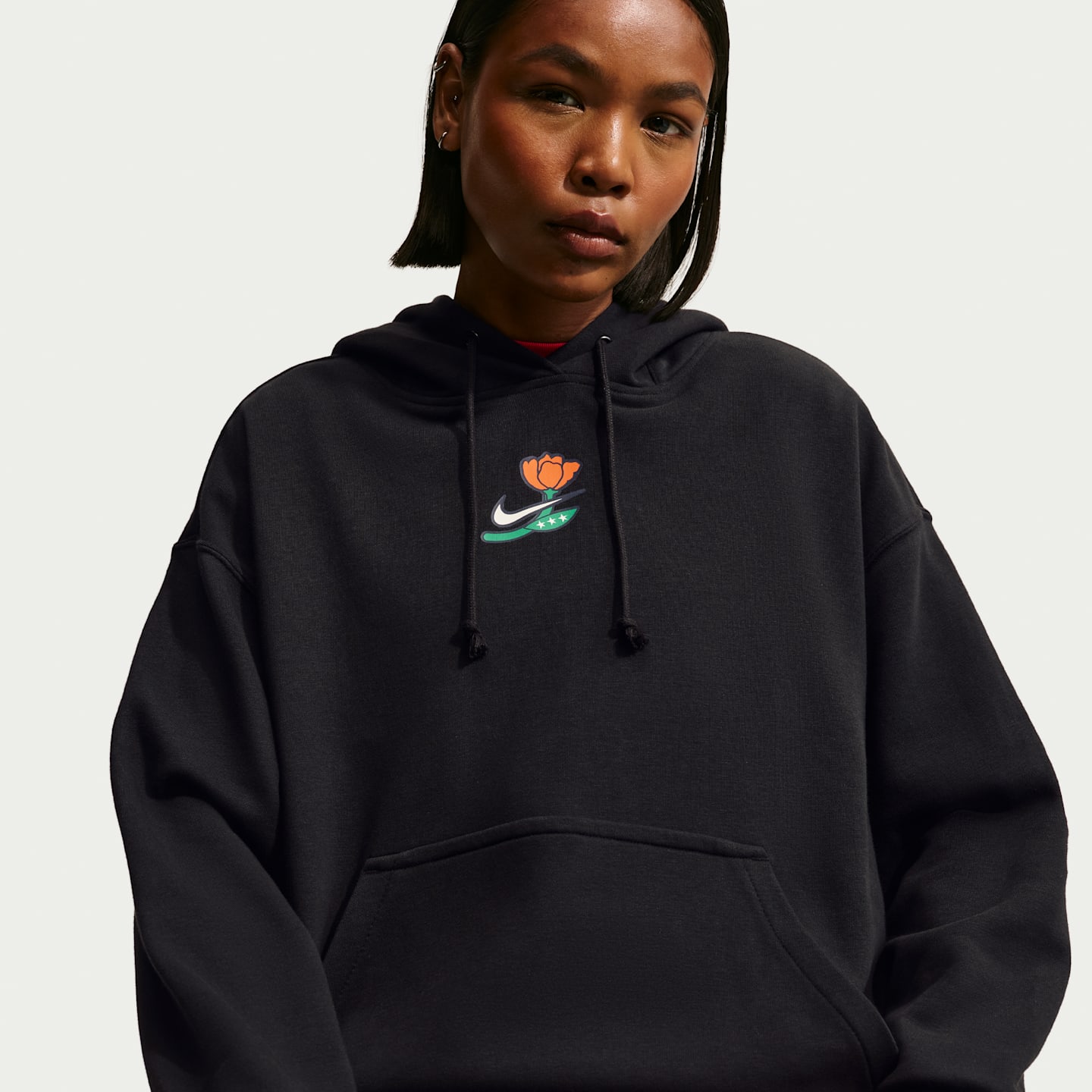 Женское баскетбольное худи-пуловер Nike Phoenix Fleece оверсайз, цвет: Чёрный — фото 3