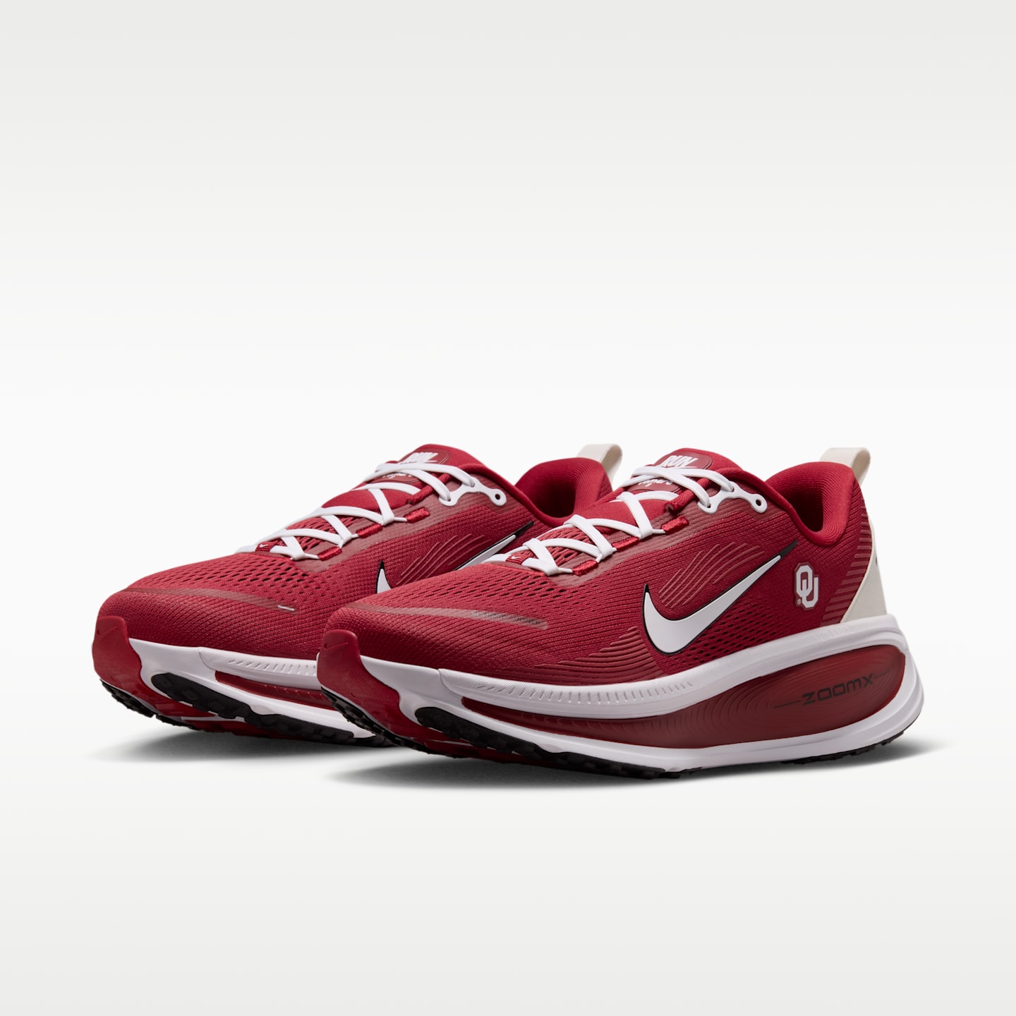 Мужские кроссовки Nike College Vomero 18 (Oklahoma) Road Running, цвет: Малиновый / Чёрный — фото 5