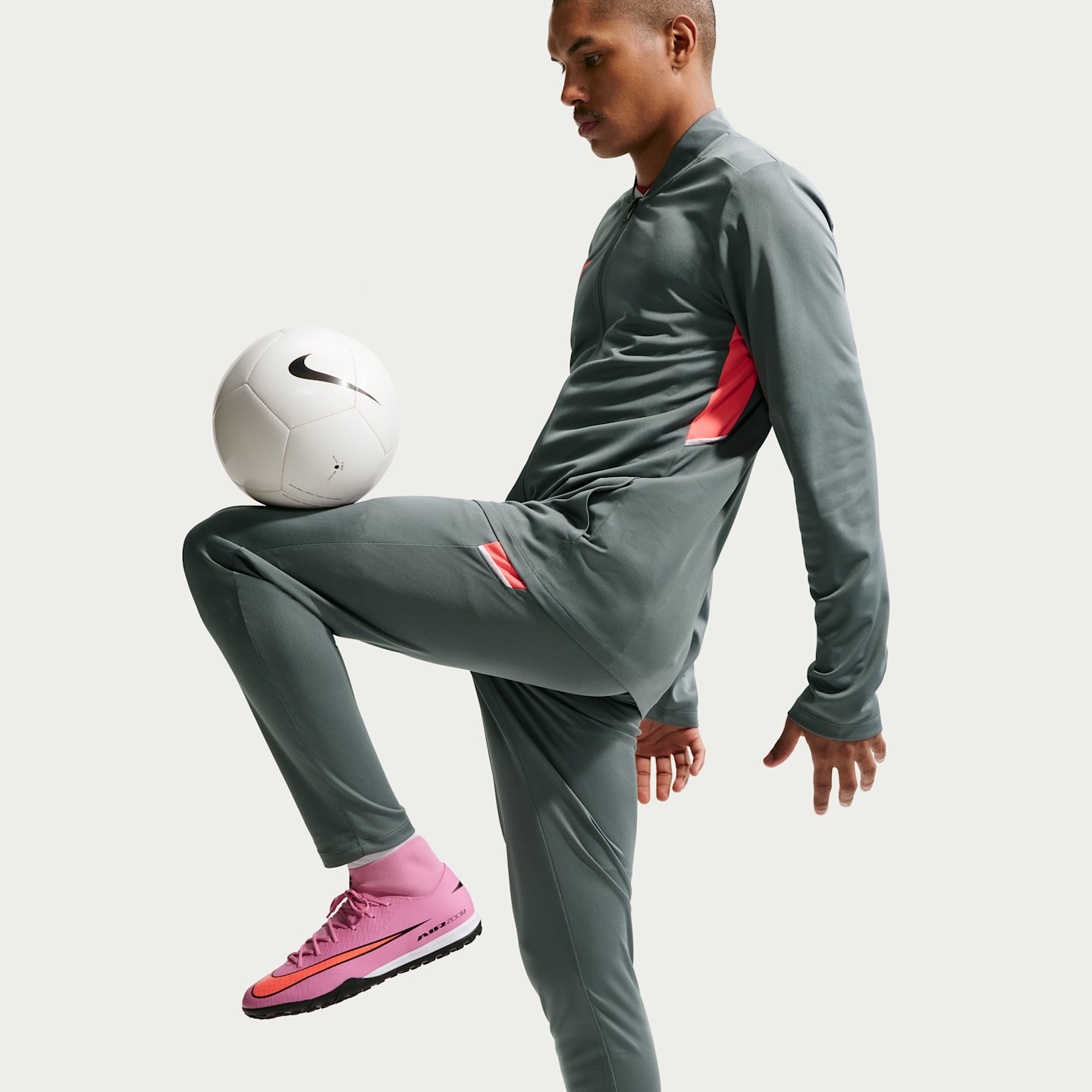 Мужские комплекты Nike Academy Dri-FIT Soccer Tracksuit, цвет: Дымчатый серый / Белый — фото 6