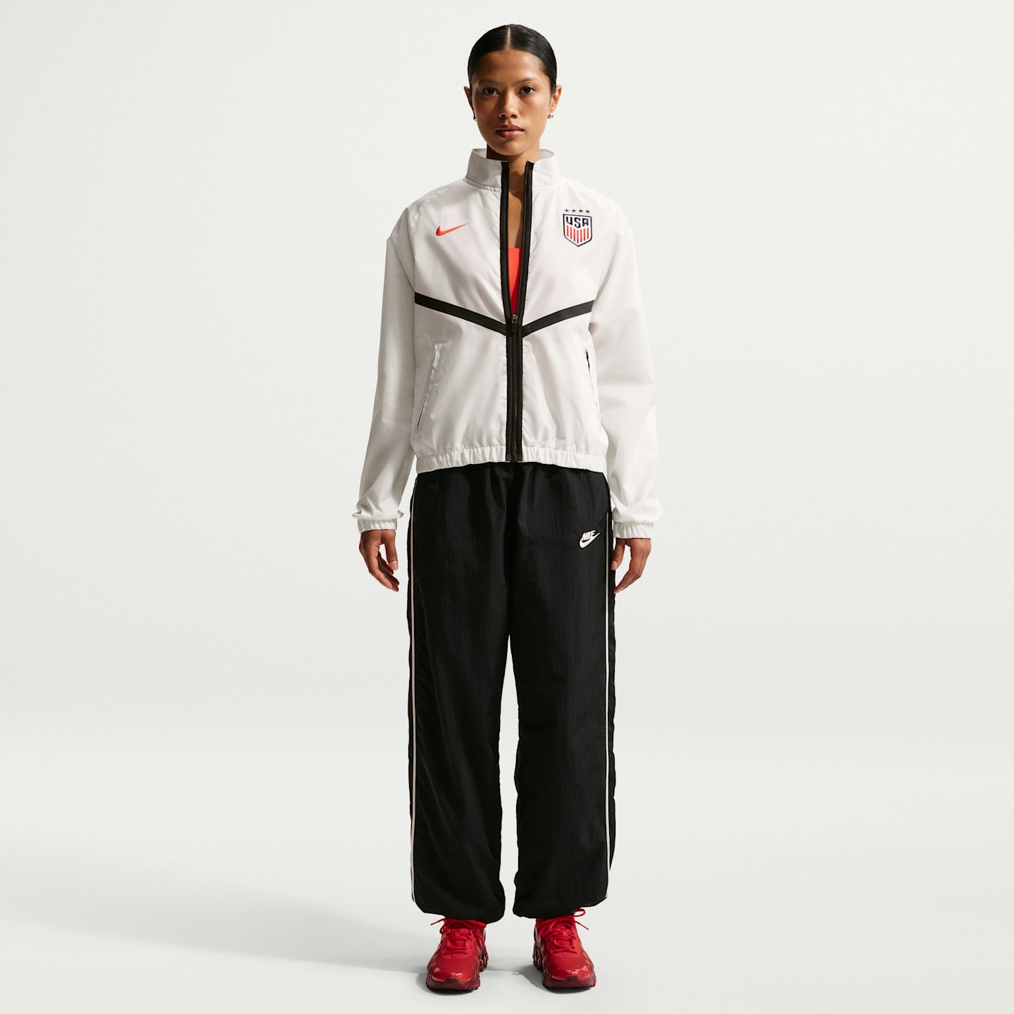 Женская футбольная куртка Nike Uswnt Anthem Dri-FIT, цвет: Молочный / Чёрный — фото 4