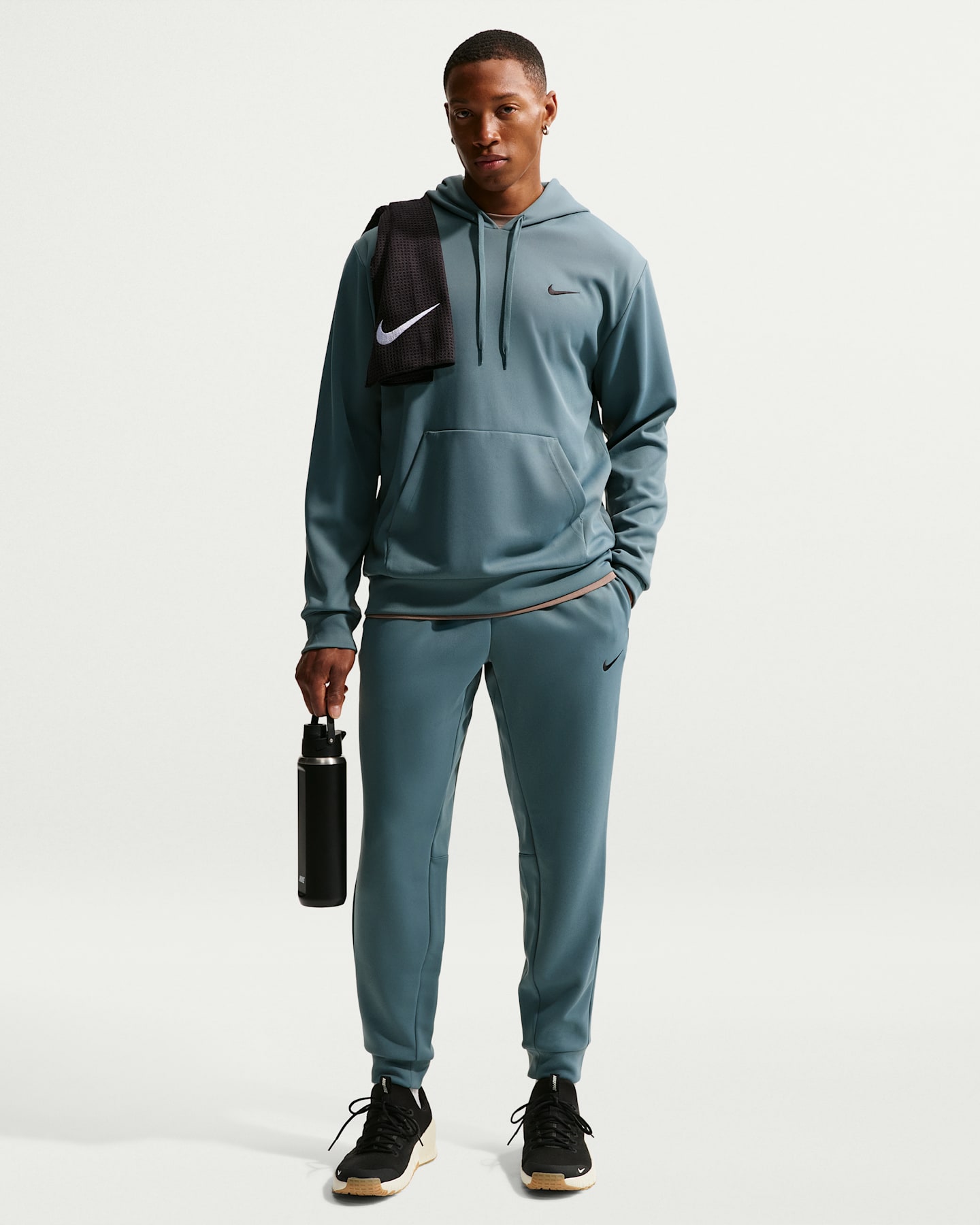 Мужские тренировочные джоггеры Nike Hyverse Dri-FIT UV, цвет: Минеральный сланцевый / Чёрный — фото 7
