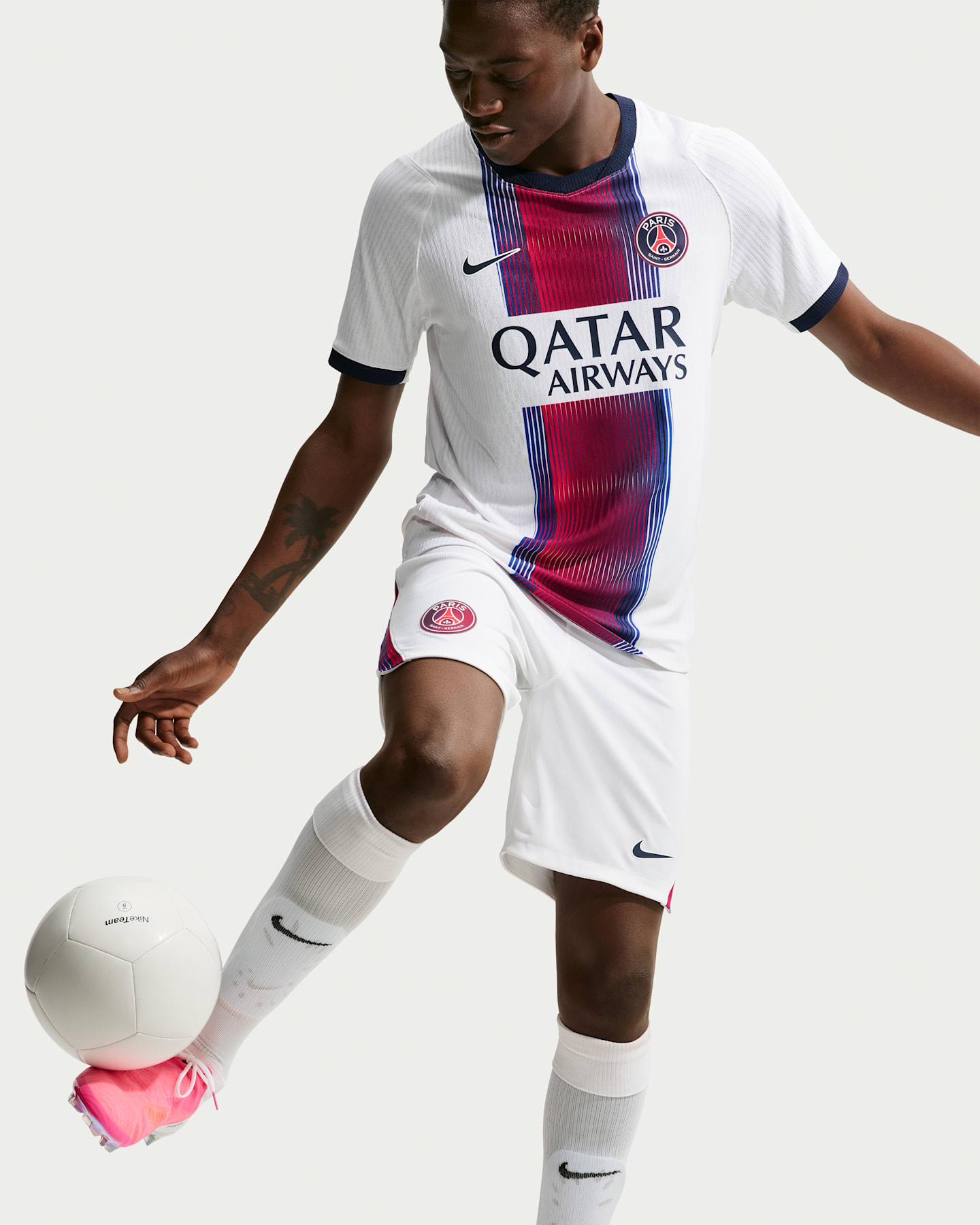 Мужской топ Nike Paris Saint-Germain 2026/27 Match Away Aero-FIT Soccer Authentic Jersey, цвет: Белый / Тёмно-синий — фото 6