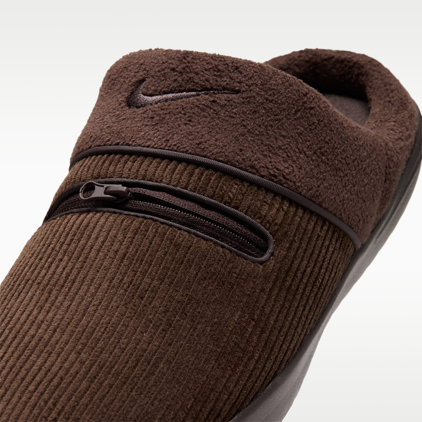 Мужские тапочки Nike Burrow Slippers, цвет: Коричневый — фото 6