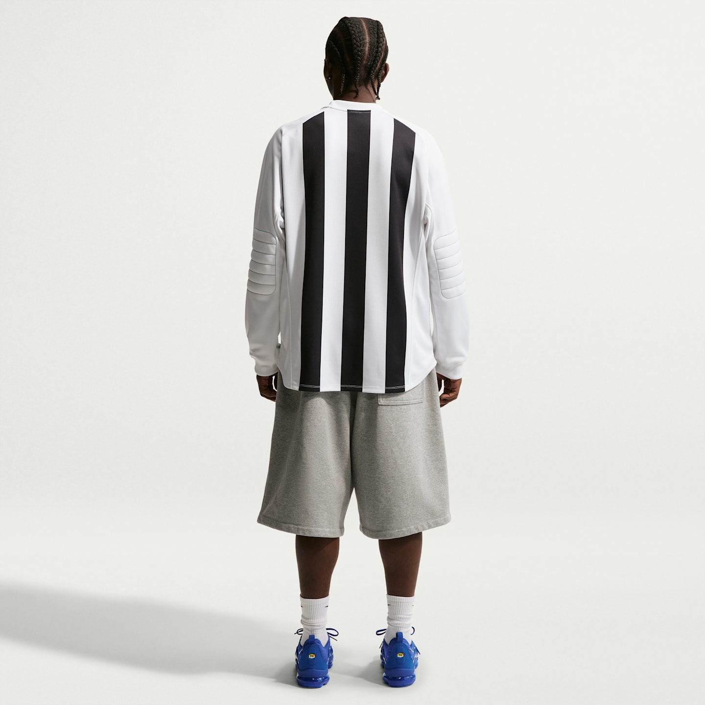 Мужской топ Nike Sportswear Club Goalie Top, цвет: Чёрный / Белый — фото 5