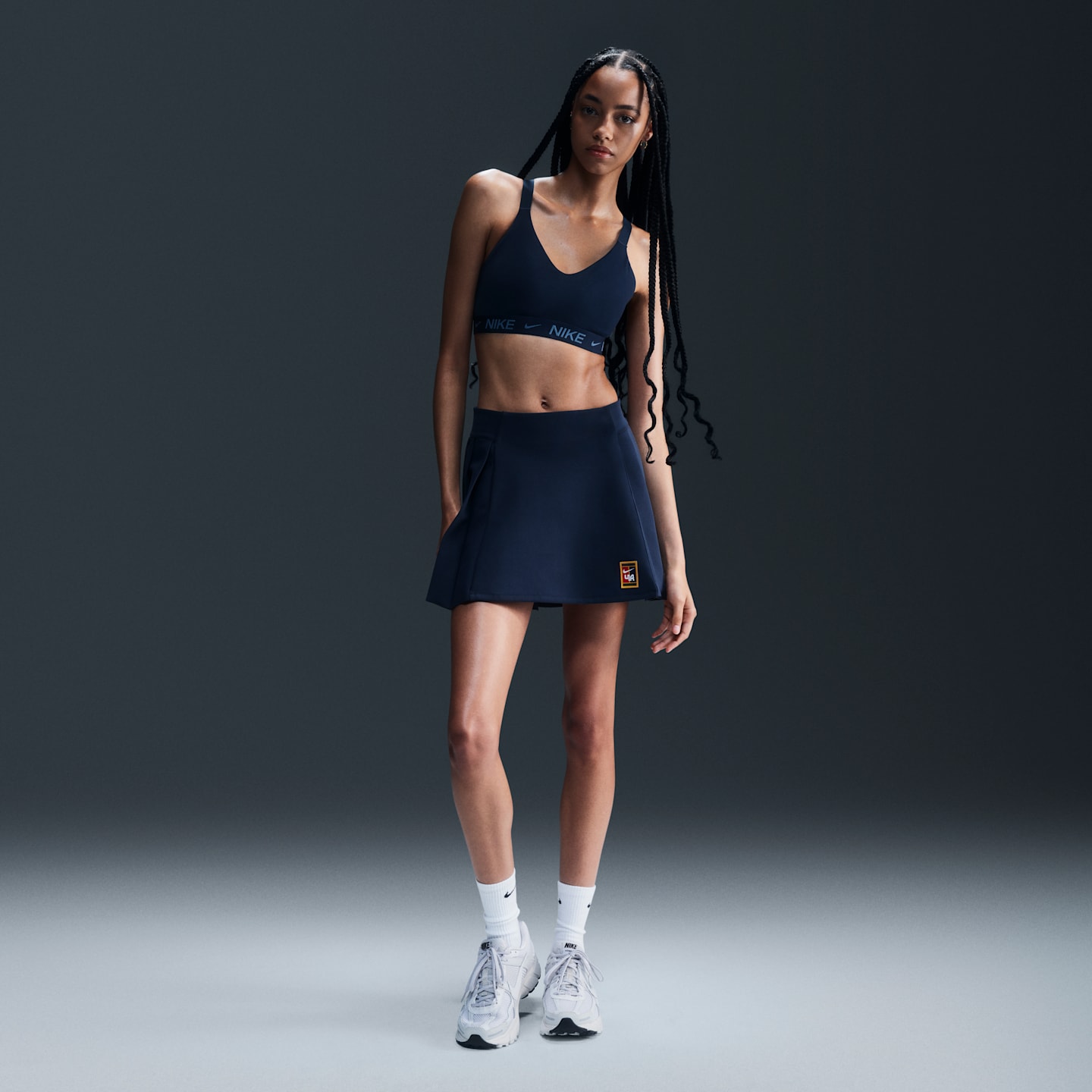Спортивное бра Indy Adjustable, уплотнённая чашка — Nike, цвет: Тёмно-синий — фото 4