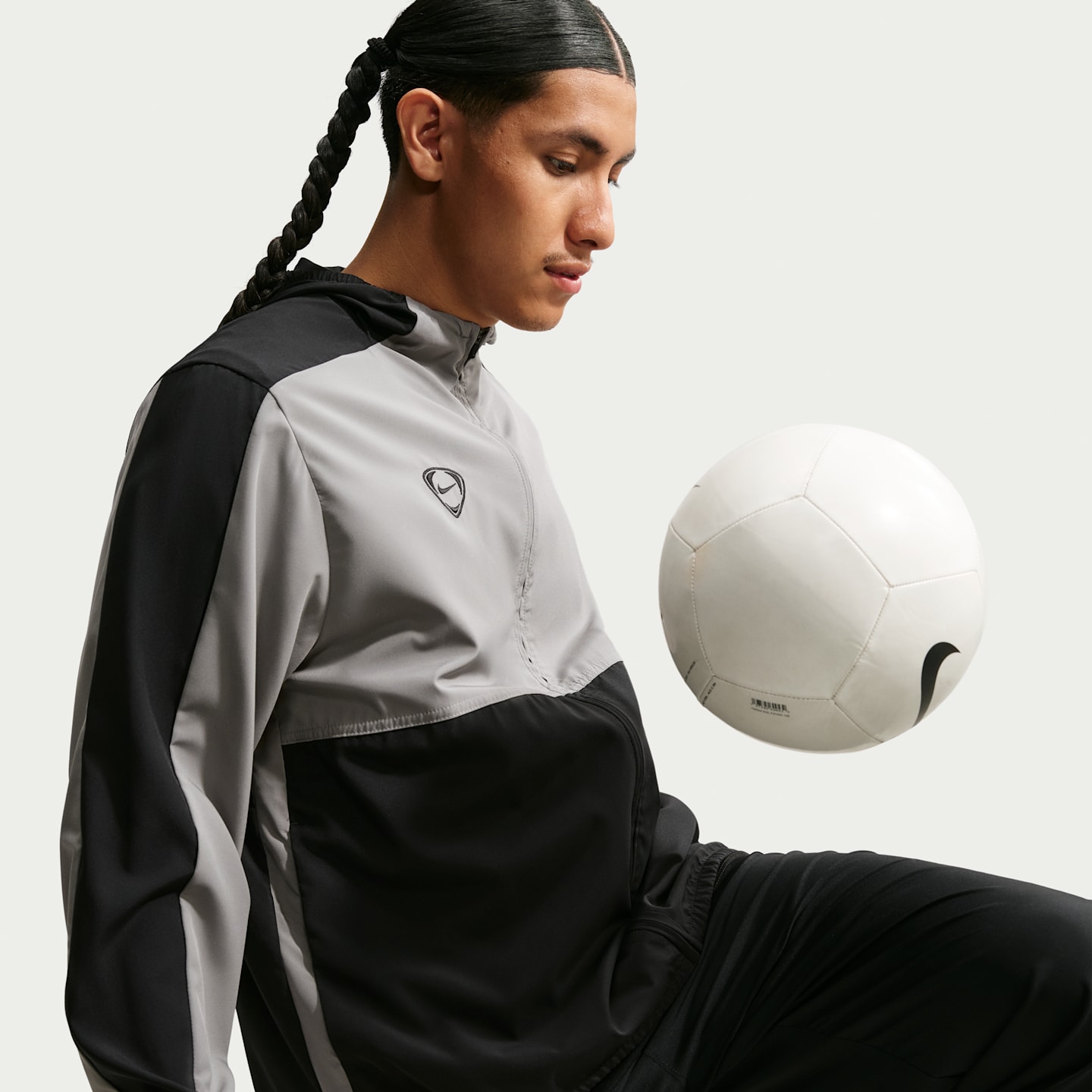 Мужская футбольная куртка Nike Strike Dri-FIT Woven Track, цвет: Стальной серый / Чёрный — фото 3