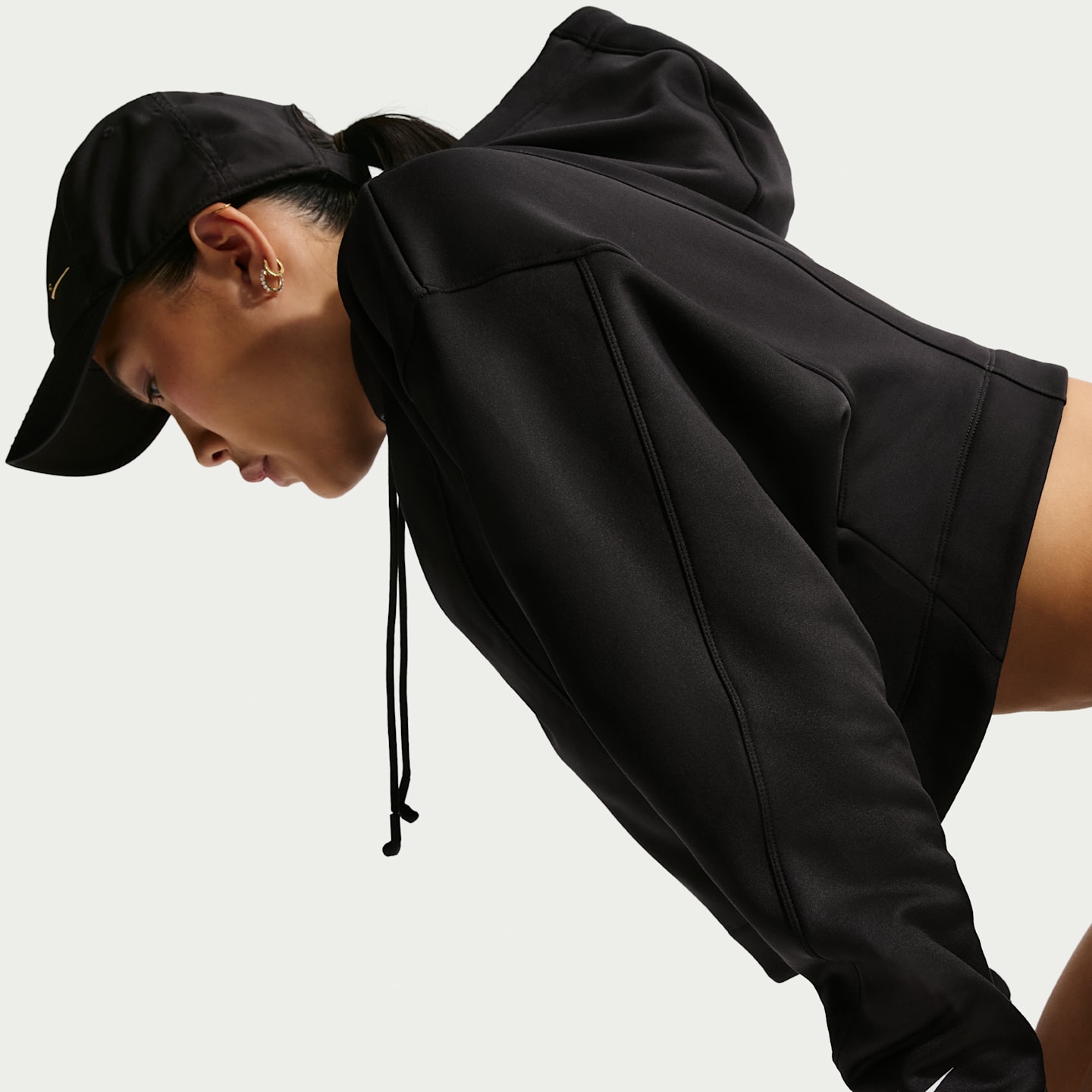 Женское худи Nike Pro Therma-FIT, цвет: Чёрный / Белый — фото 3
