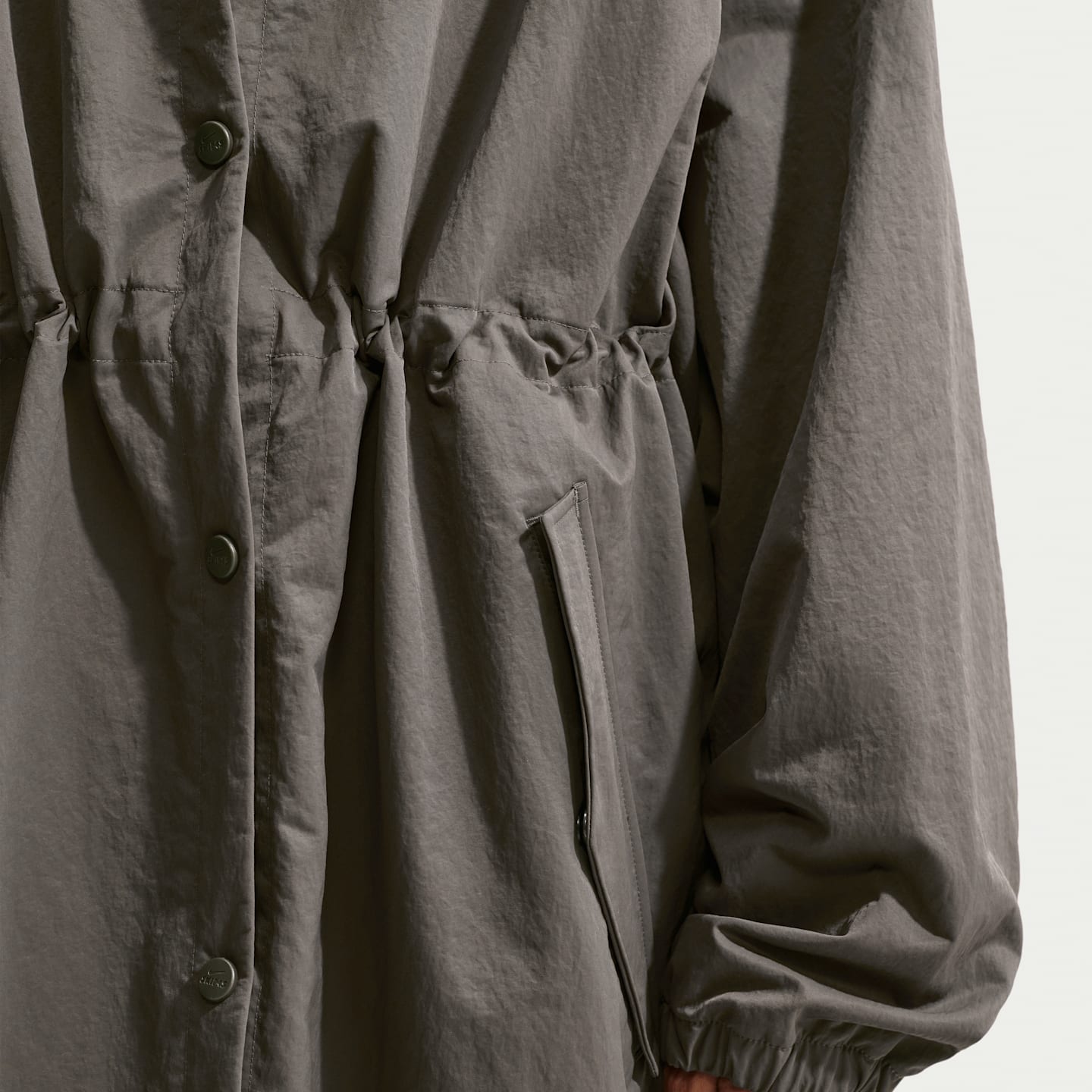Женская куртка NikeSKIMS Crunchy Nylon Hooded, цвет: Nskm Boulder — фото 7