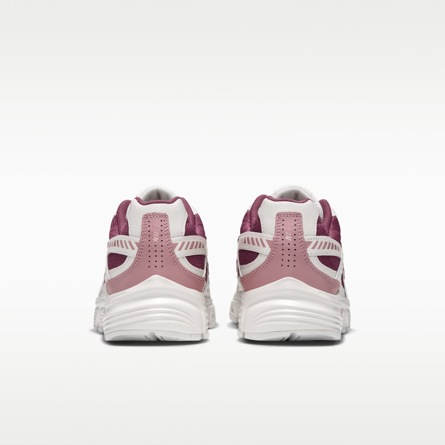 Женские кроссовки Nike Initiator, цвет: Бледная слоновая кость / Розовый — фото 6