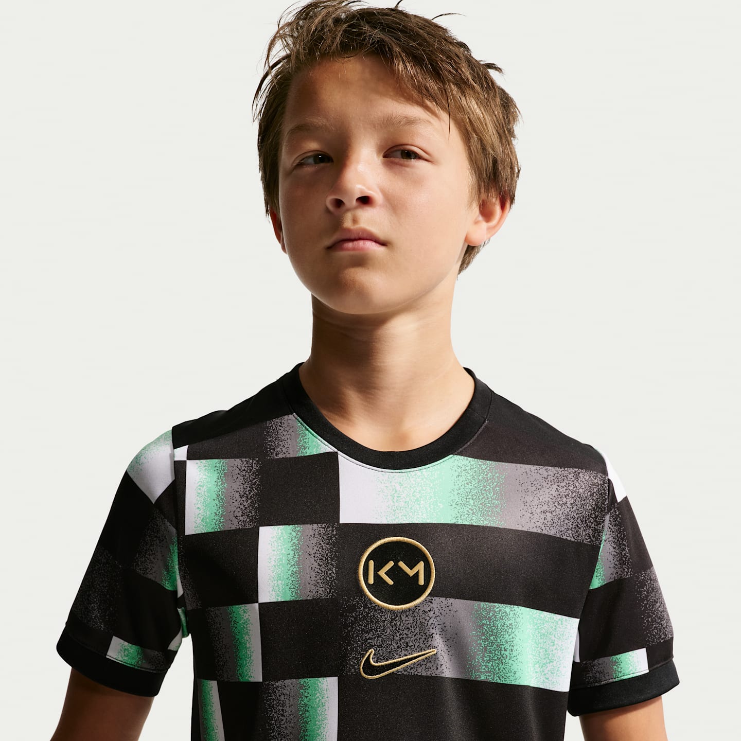 Детская футбольная футболка Nike Kylian Mbappé Academy Dri-FIT с коротким рукавом, цвет: Чёрный / Золотой — фото 3