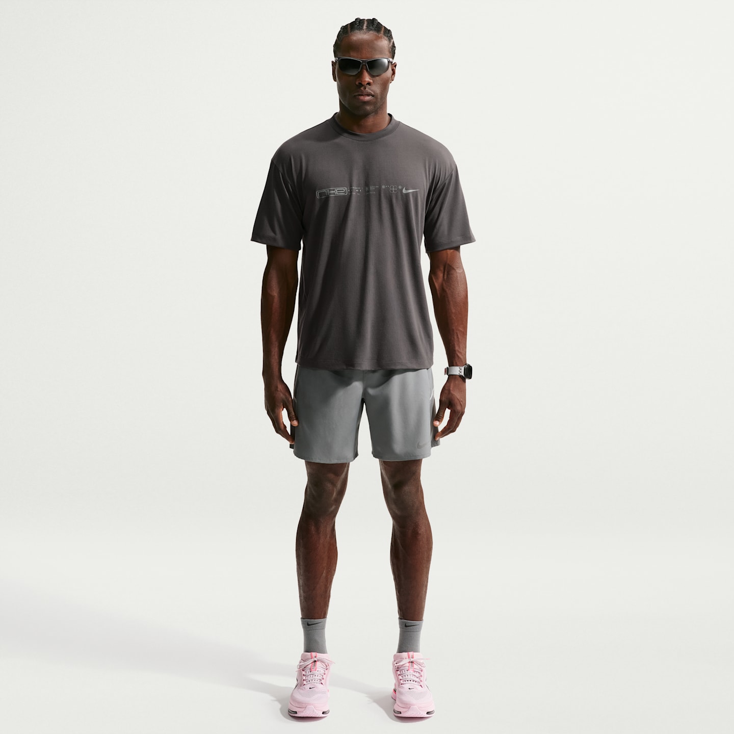 Мужской беговой топ Nike Dri-FIT с коротким рукавом, цвет: Средний пепельный / Чёрный — фото 4