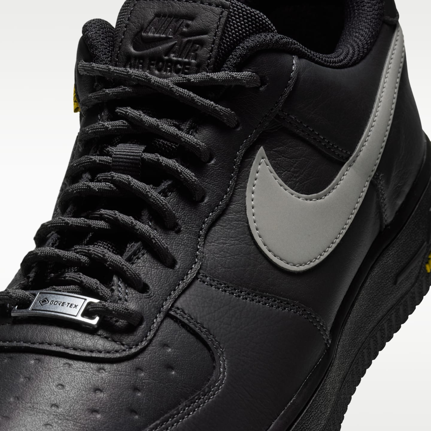 Мужские кроссовки Nike Air Force 1 GORE-TEX Vibram, цвет: Чёрный сосновый / Чёрный — фото 7
