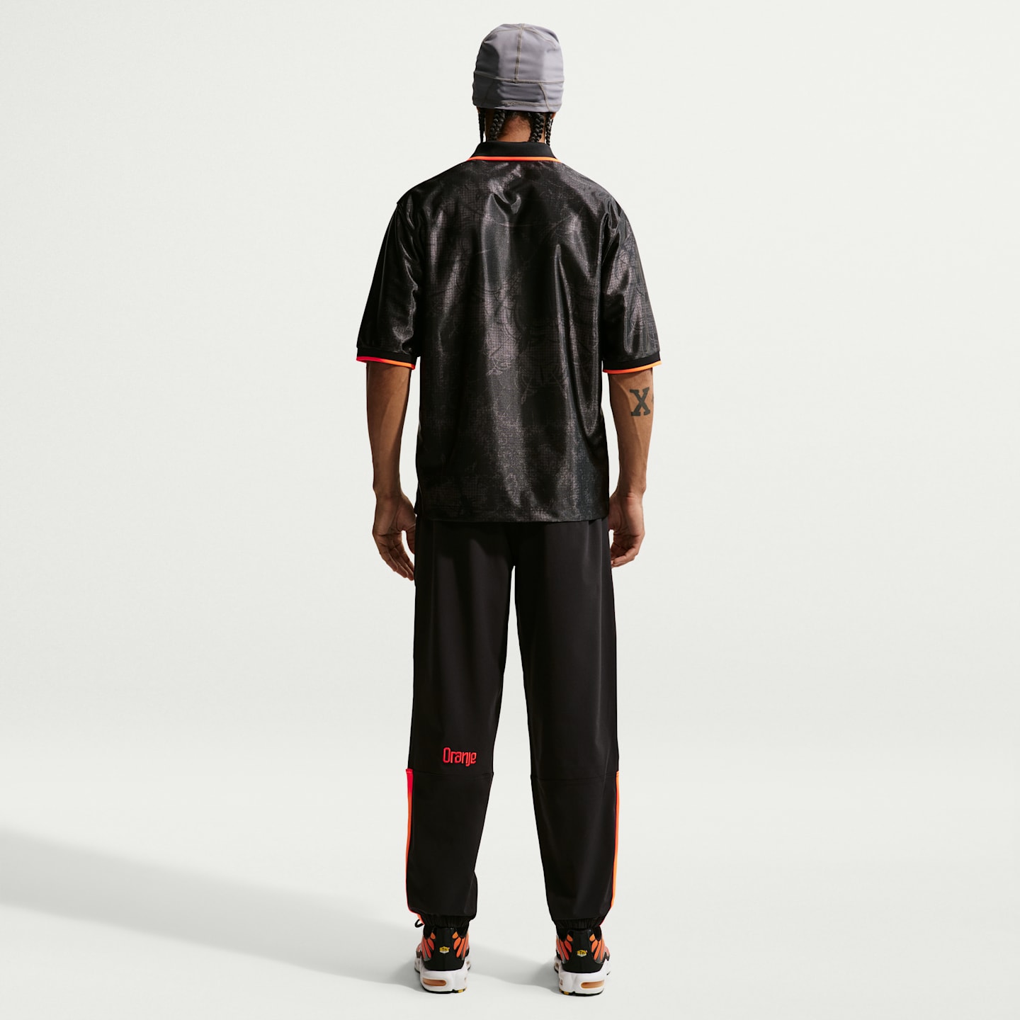 Мужской футбольный топ с коротким рукавом Nike Dri-FIT Netherlands Energy, цвет: Чёрный / Малиновый — фото 5