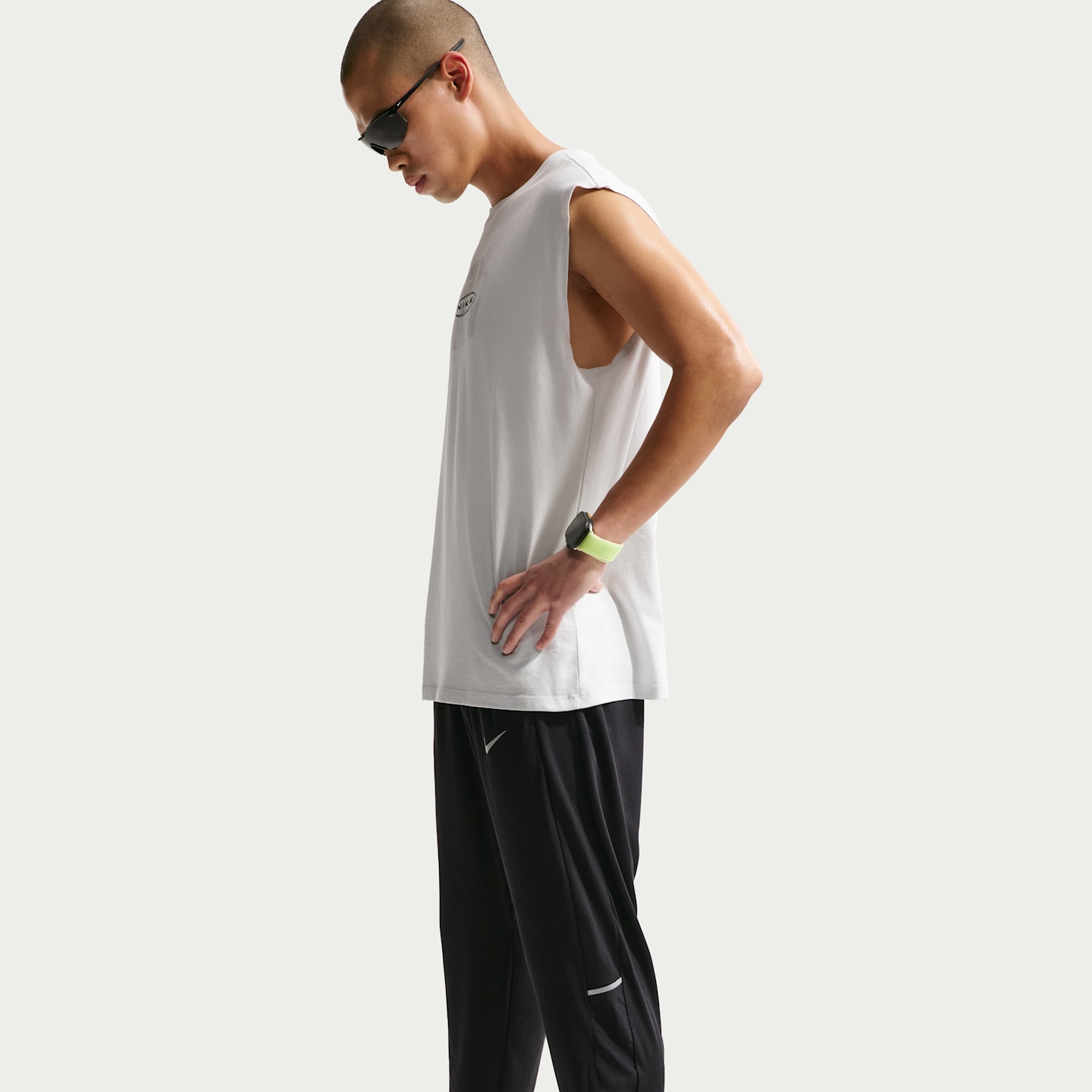 Мужские трикотажные беговые брюки Nike Miler Dri-FIT, цвет: Чёрный — фото 4