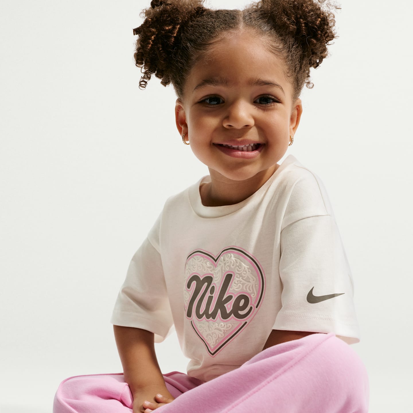 Детская футболка Nike Juxta-Girl Boxy, цвет: Молочный — фото 3