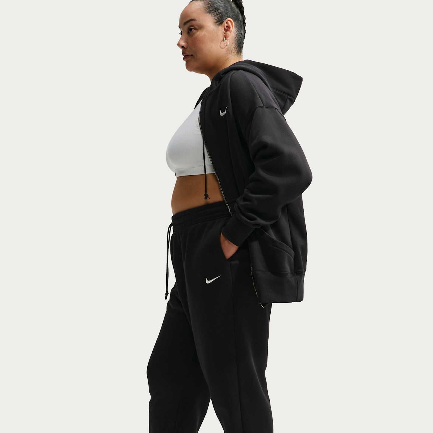 Женские брюки Nike Sportswear Phoenix Fleece Mid-Rise, цвет: Чёрный / Молочный — фото 4