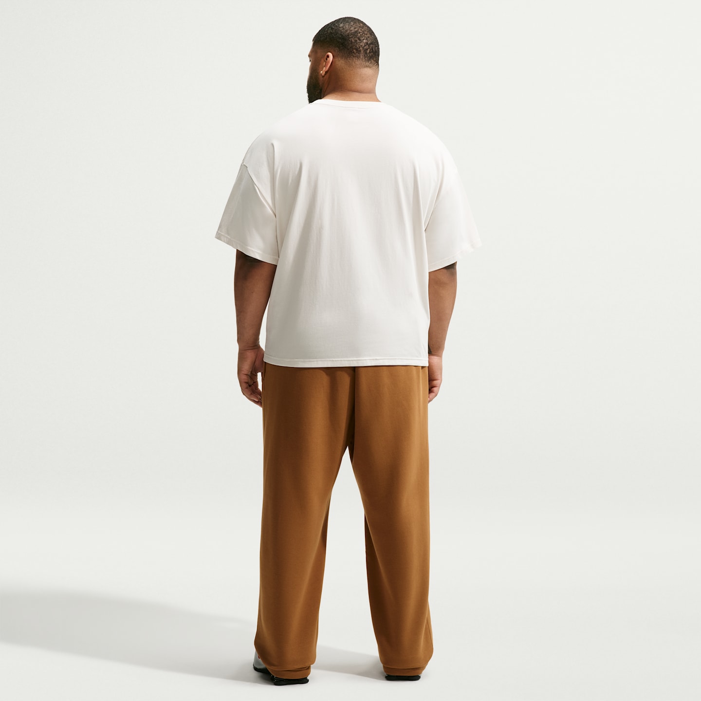 Мужские флисовые брюки Nike Sportswear Club со шнуром, цвет: Коричневый / Белый — фото 11