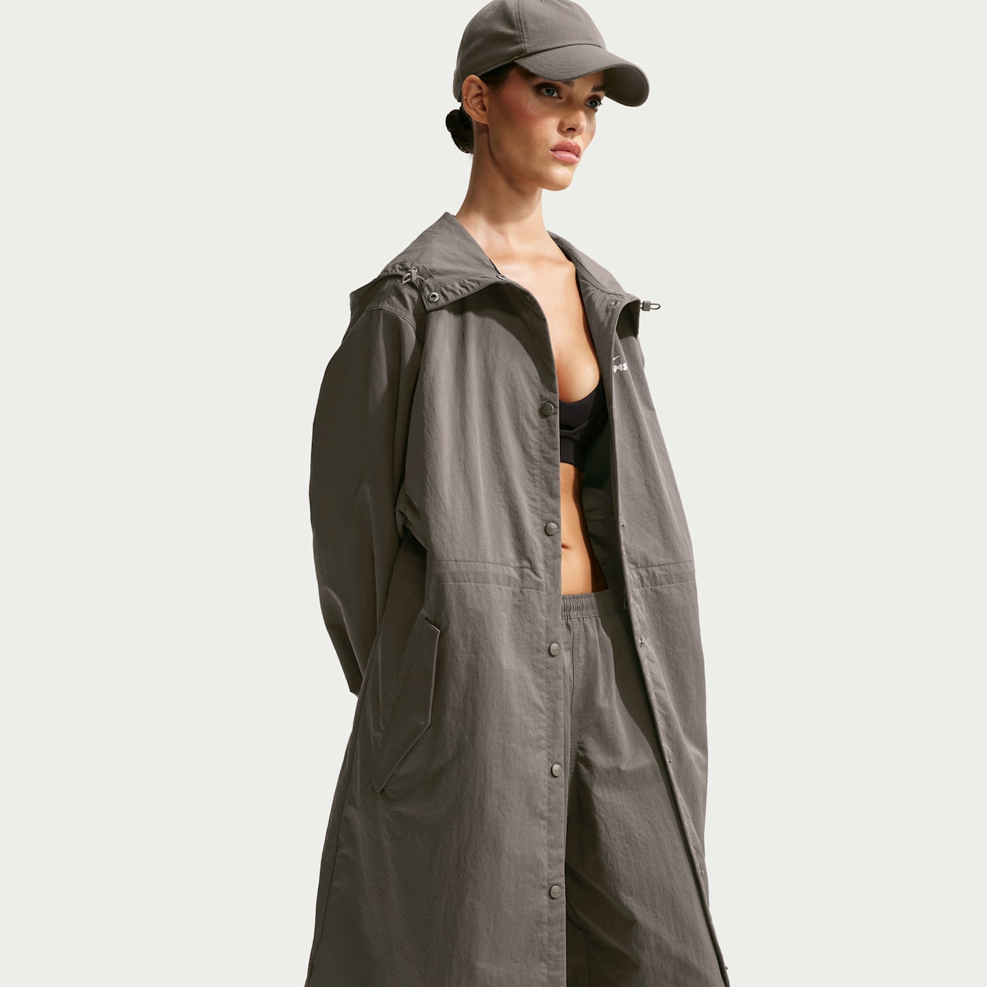 Женская куртка NikeSKIMS Crunchy Nylon Hooded, цвет: Nskm Boulder — фото 4