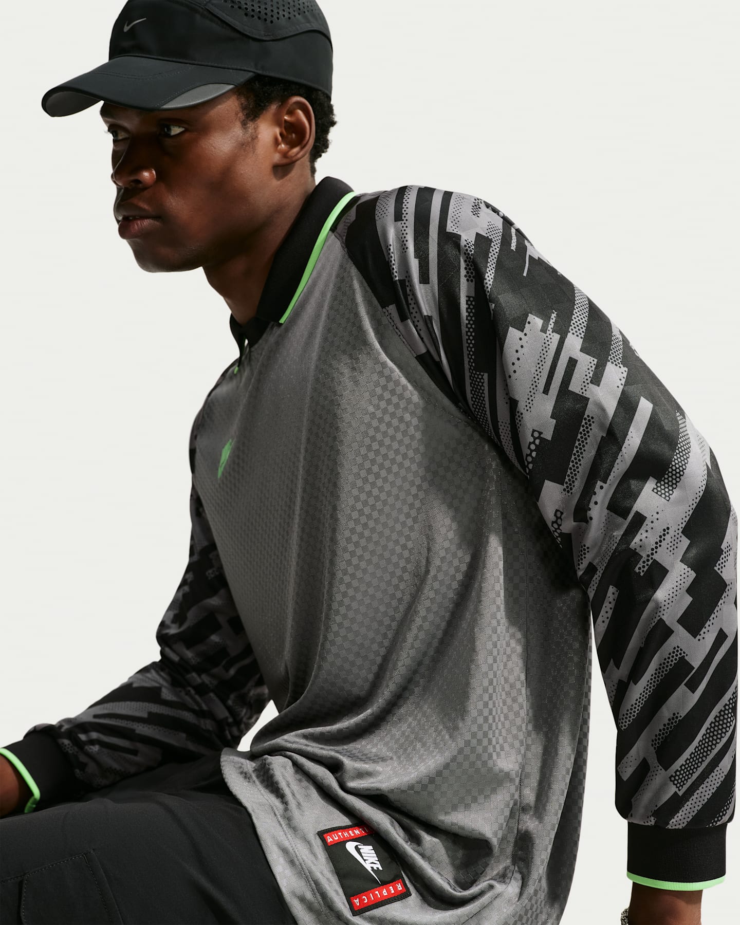 Мужской топ Nike Premier Dri-FIT Long-Sleeve Soccer Jersey, цвет: Холодный серый / Чёрный — фото 6