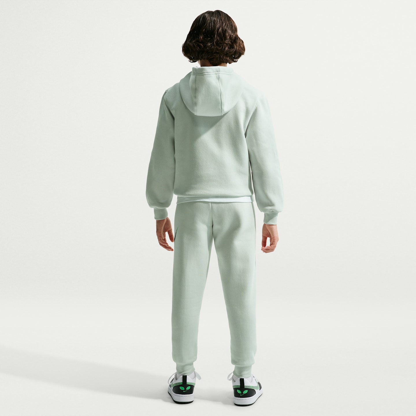 Детские брюки Nike Sportswear Club "Alien" Fleece, цвет: Чёрный / Кислотно-жёлтый — фото 5