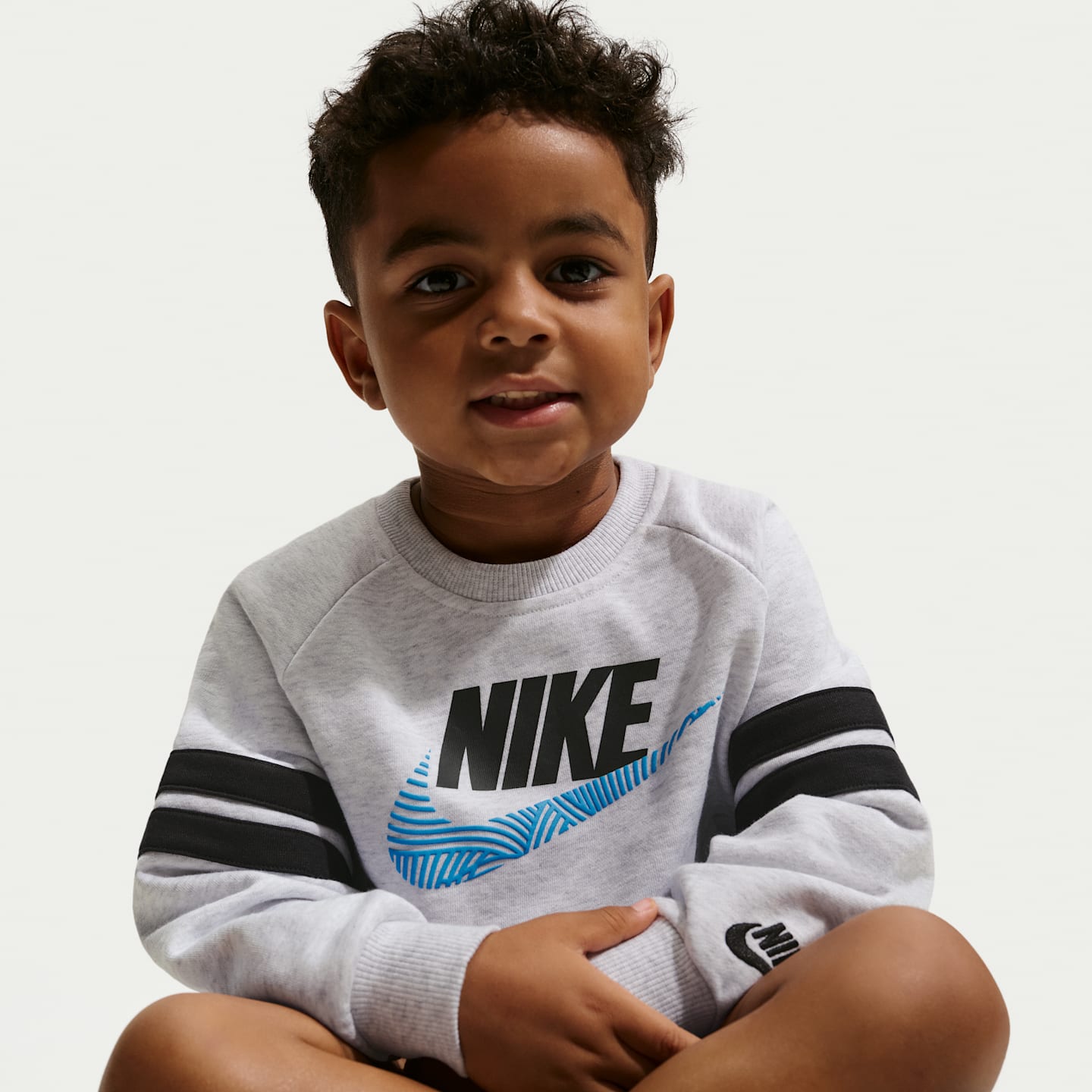 Свитшот для малышей Nike Sportswear In The Zone из махрового трикотажа оверсайз, цвет: Берёзовый меланжевый — фото 3