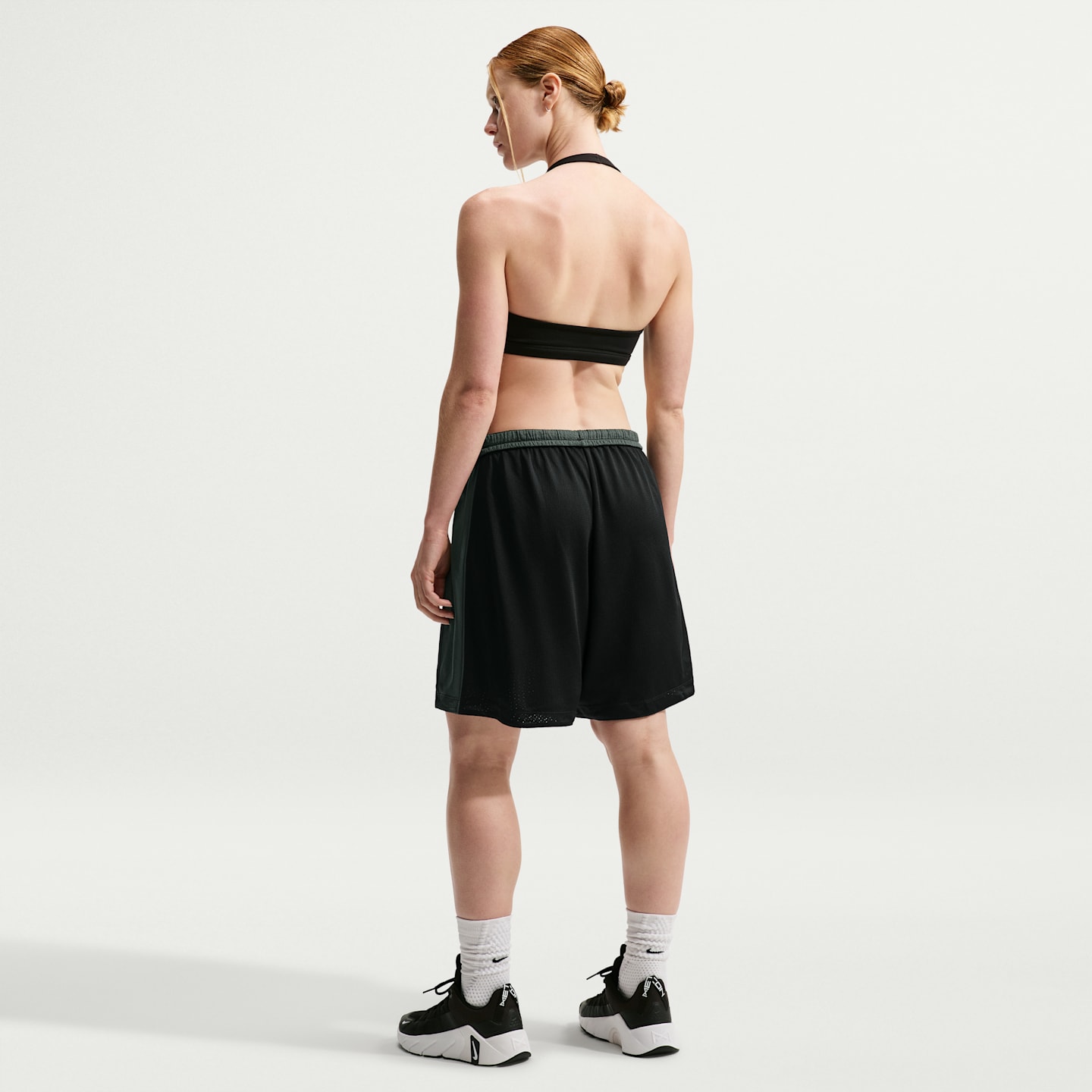 Женские двусторонние шорты Nike One Dri-FIT, цвет: Камуфляжный зелёный / Чёрный — фото 5