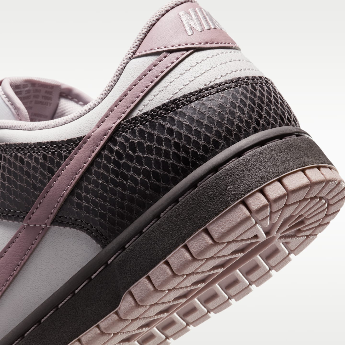 Мужские кроссовки Nike Dunk Low SE, цвет: Средний пепельный / Серый — фото 8
