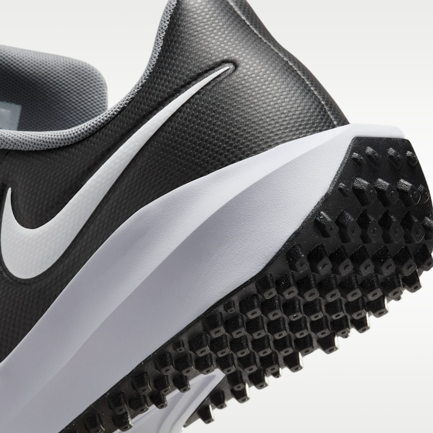 Женские кроссовки Nike Infinity G NN Golf Shoes (Wide), цвет: Чёрный / Дымчатый серый — фото 8