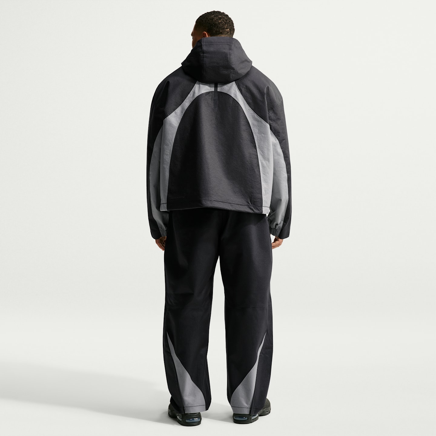 Мужская куртка Nike Tech Storm-FIT ADV, цвет: Чёрный / Серый — фото 12
