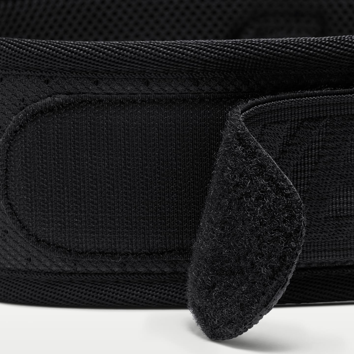 Женский пояс для тяжёлой атлетики Nike, цвет: Чёрный / Белый — фото 2