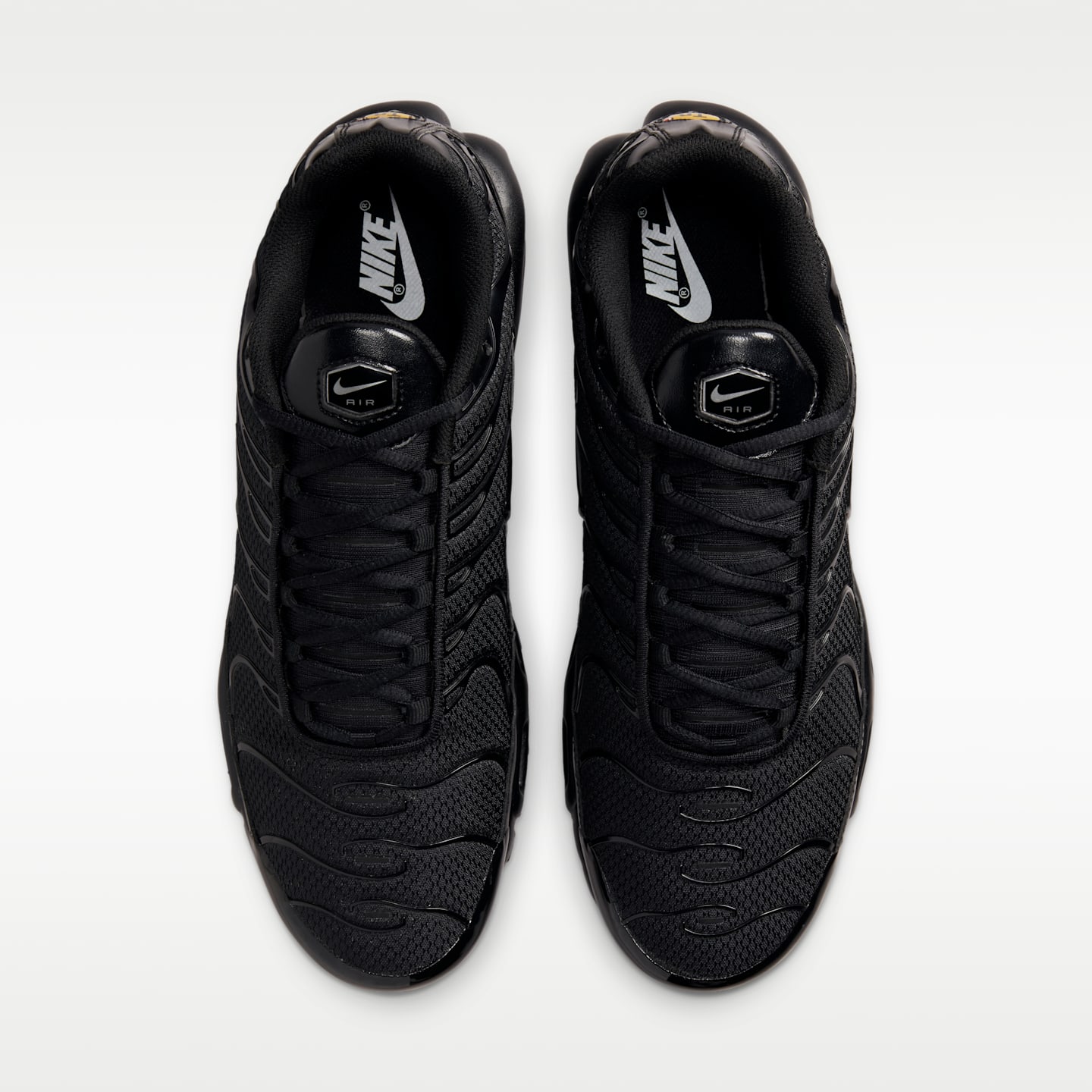 Мужские кроссовки Nike Air Max Plus, цвет: Чёрный — фото 4