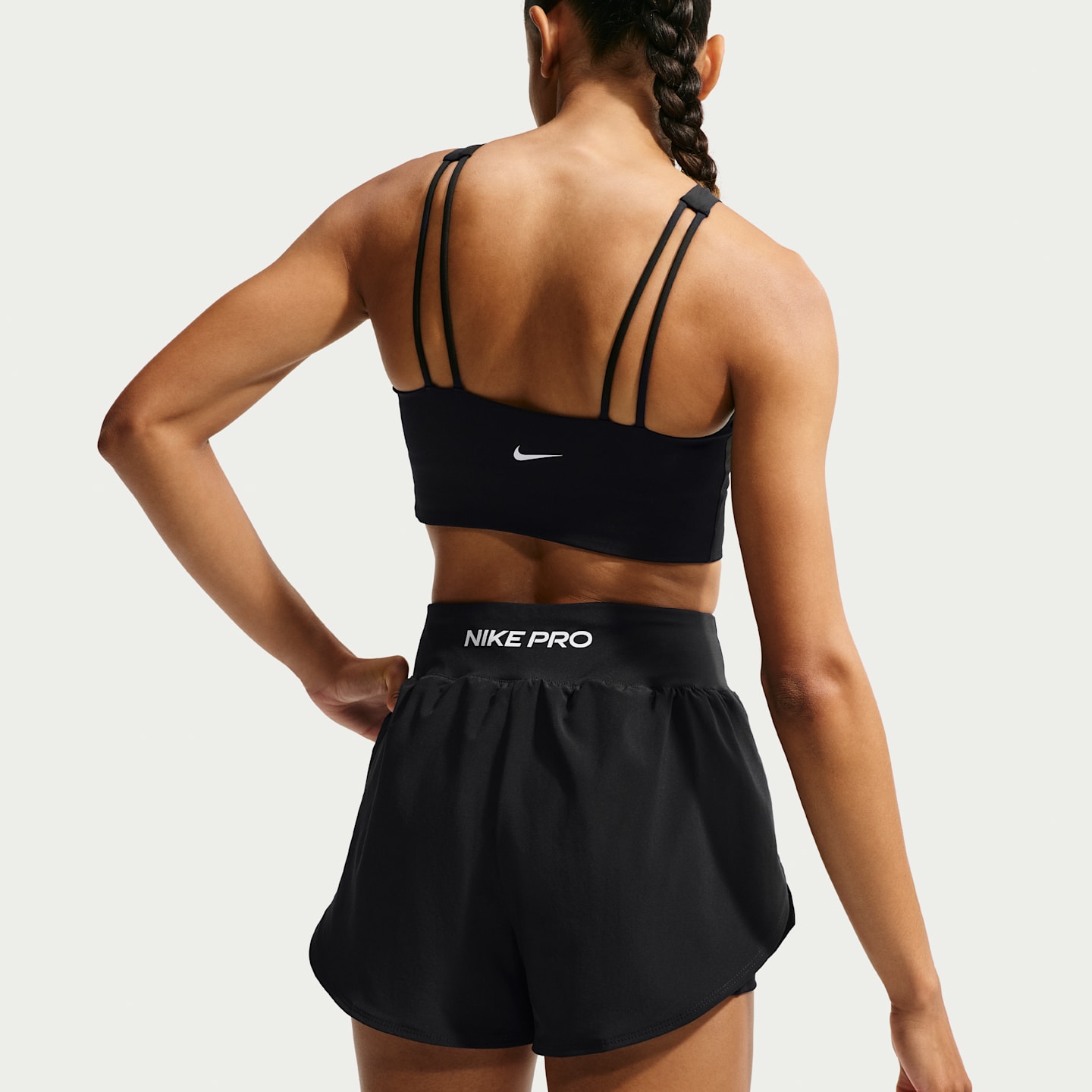 Женские шорты Nike Pro Sculpt Dri-FIT 2-в-1 3" с высокой талией, цвет: Чёрный / Белый — фото 3