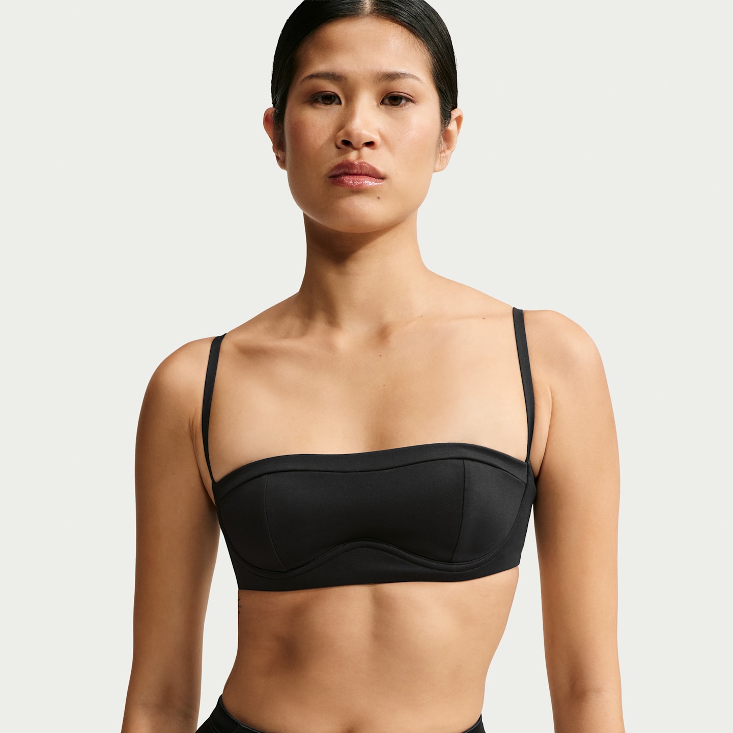 Женские спортивные бра NikeSKIMS Matte Balconette Bra, цвет: Обсидиановый — фото 1