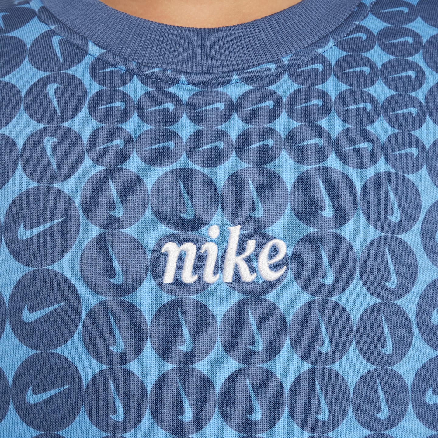 Детский флисовый свитшот для девочек Nike Sportswear Club оверсайз, цвет: Синий / Белый — фото 4