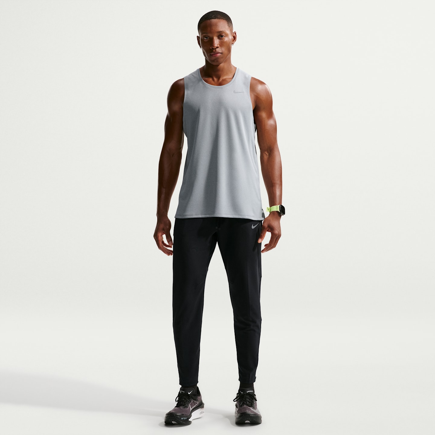 Мужские тканые беговые брюки Nike Stride Dri-FIT, цвет: Чёрный — фото 1