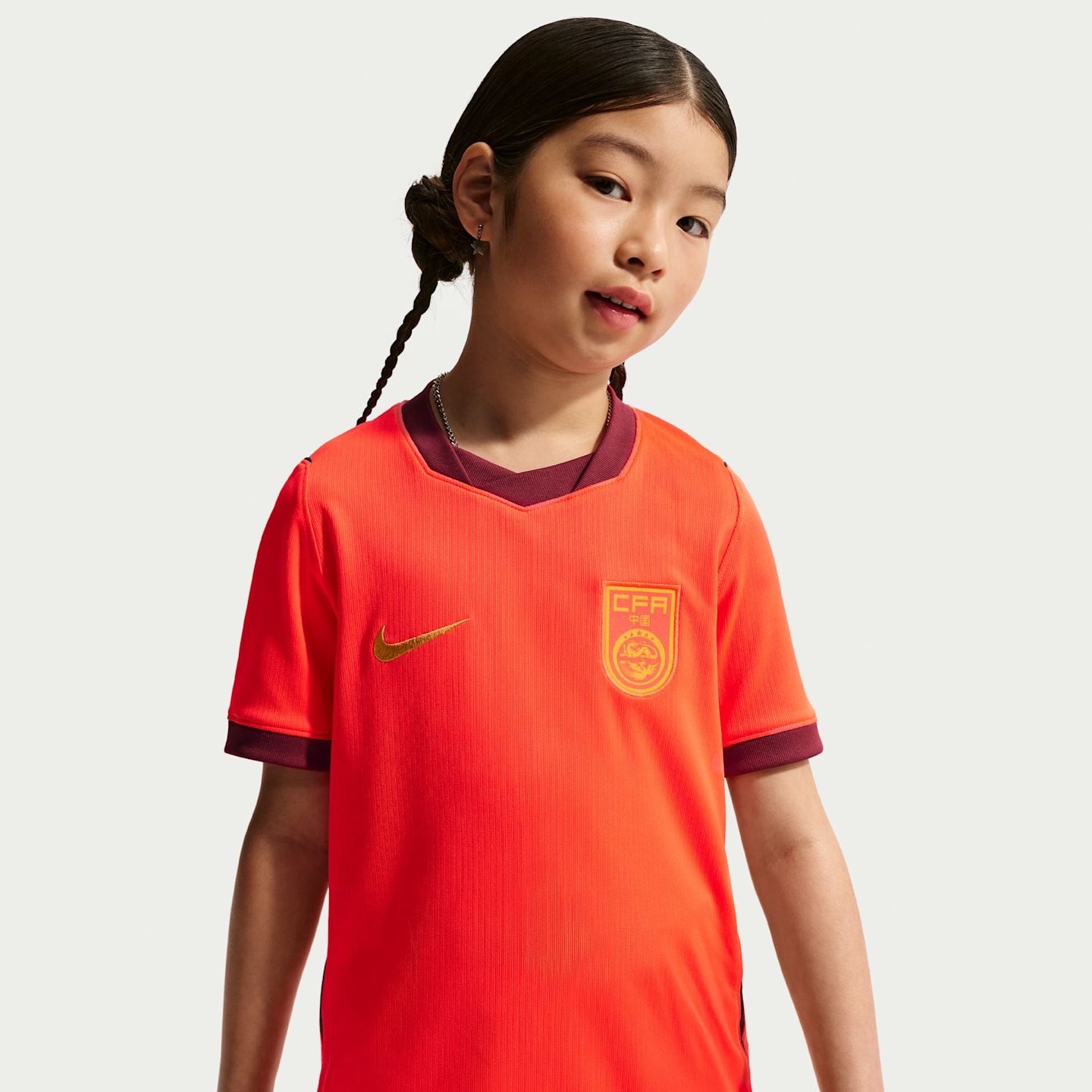Детский топ Nike China 2026 Stadium Home Dri-FIT Soccer Replica Jersey, цвет: Яркий малиновый / Красный — фото 2
