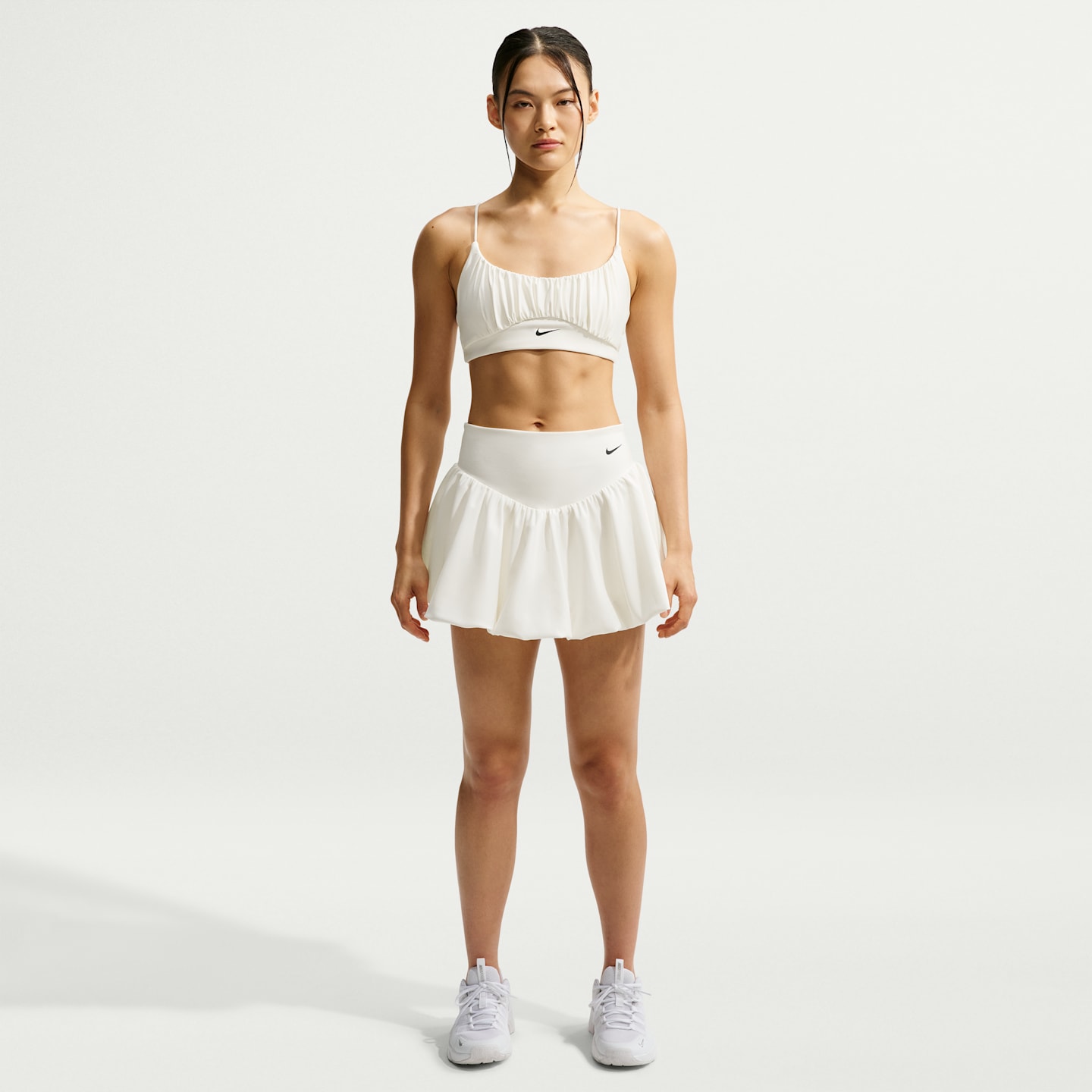 Женская юбка-баллон Nike One Dri-FIT 2-в-1, цвет: Молочный / Чёрный — фото 1