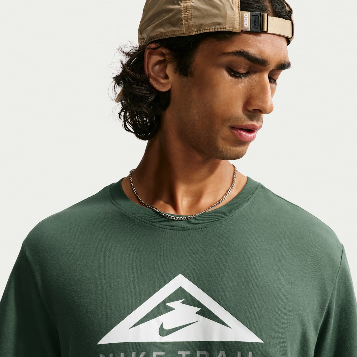 Мужская футболка Nike Dri-FIT Trail Running, цвет: Fir — фото 3